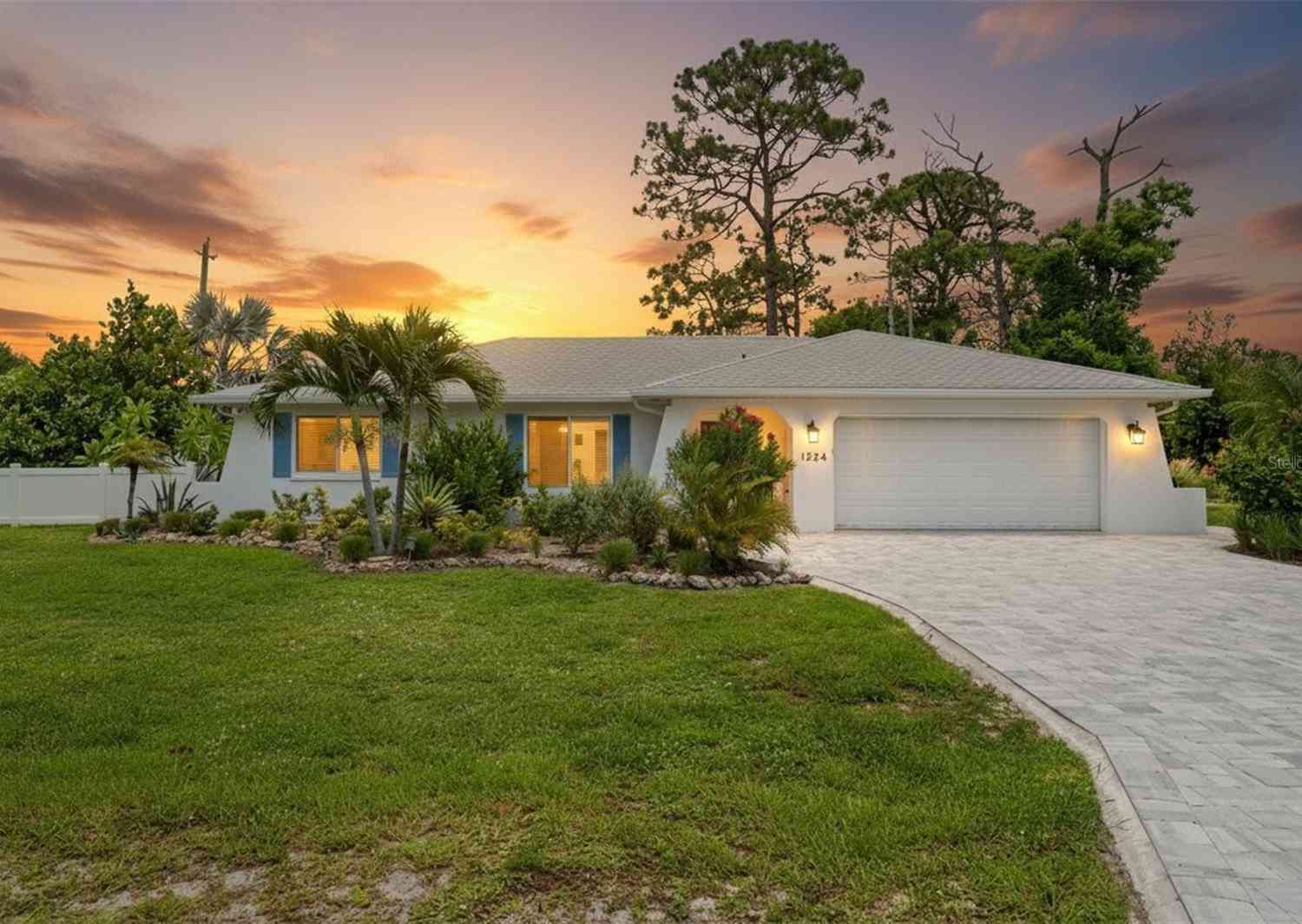 Homes For Sale - 1024 Horizon Road<br/> VENICE, FL 34293