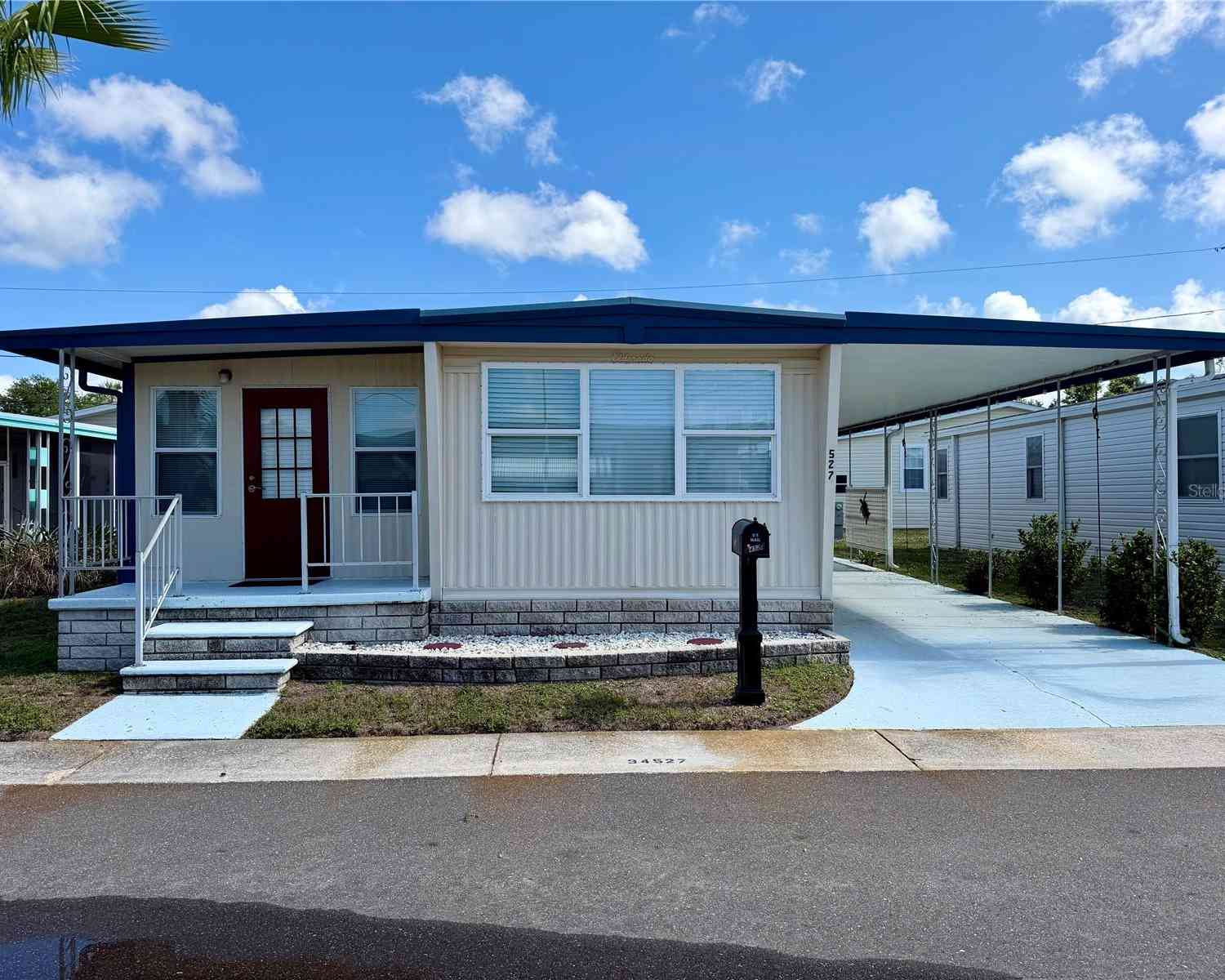 Mobile Home For Sale - 34527 Violet Drive<br/> PINELLAS PARK, FL 33781