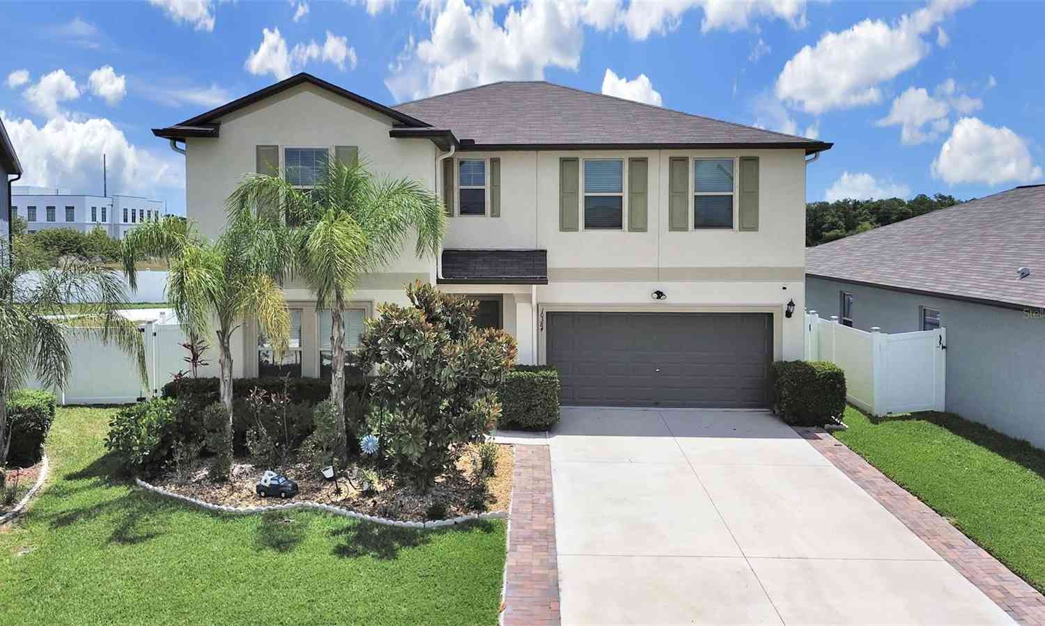 Homes For Sale - 10384 Scarlet Skimmer<br/> RIVERVIEW, FL 33578