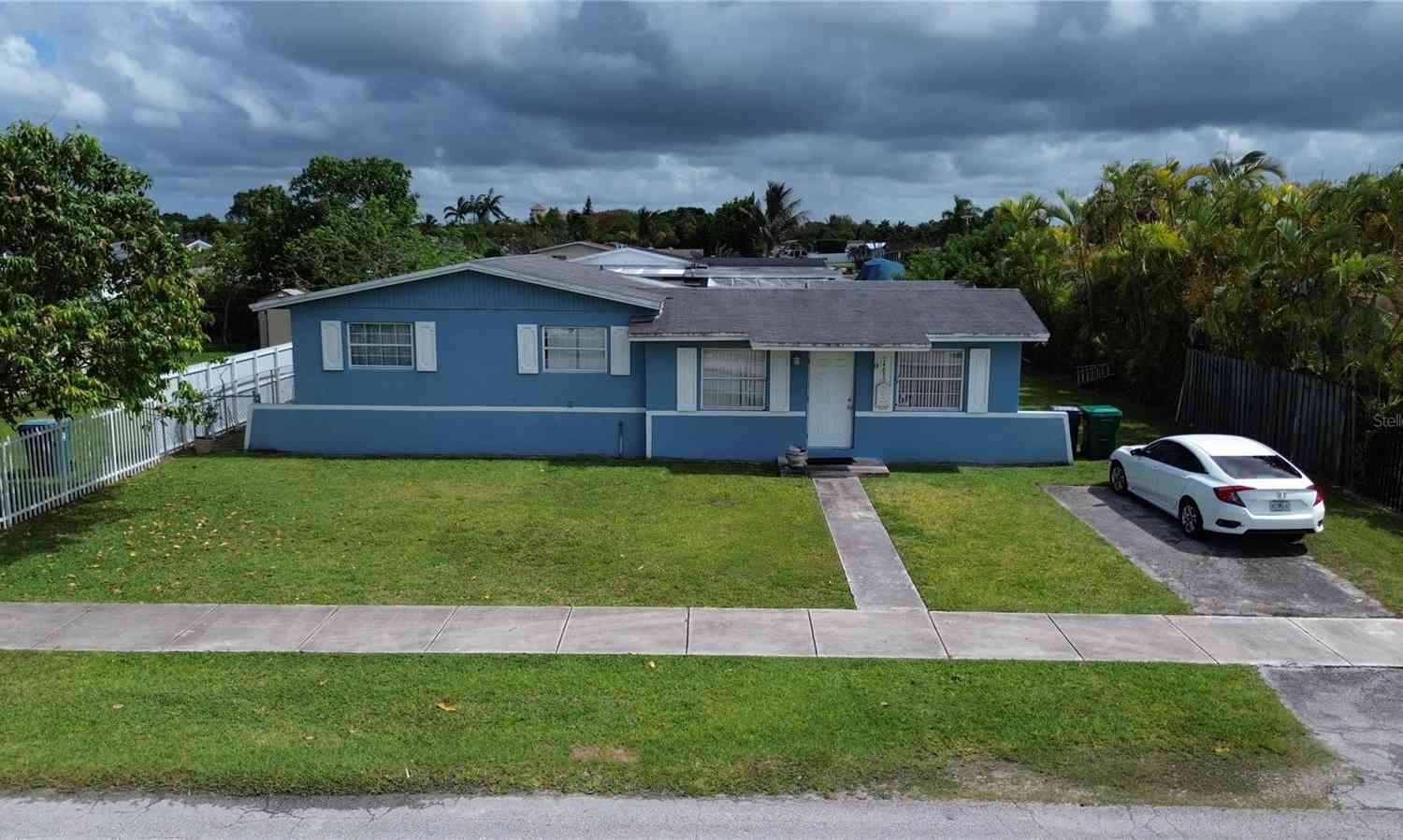 Homes For Sale - 14850 SW 297th Street<br/> HOMESTEAD, FL 33033