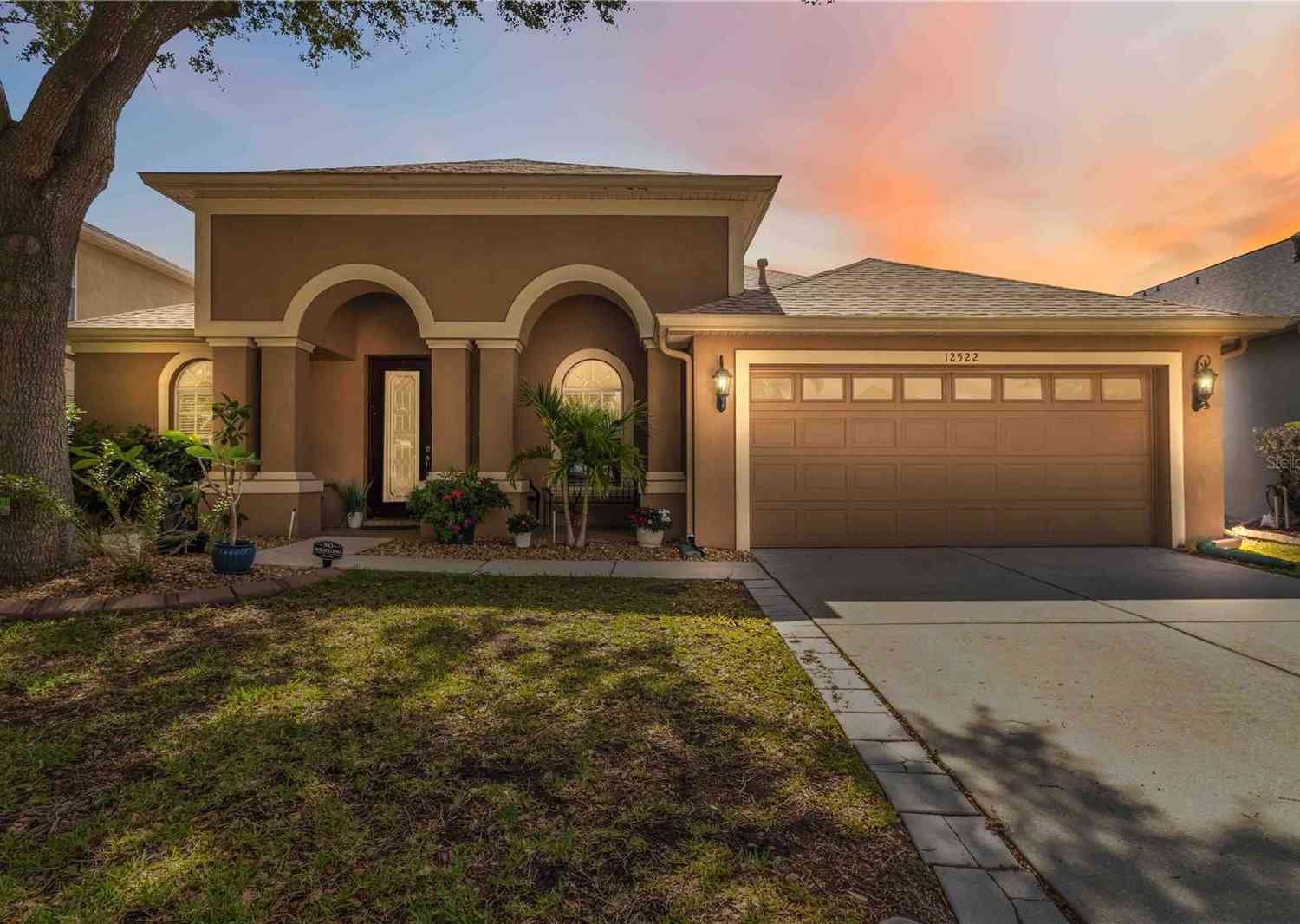 Homes For Sale - 12522 Burgess Hill Drive<br/> RIVERVIEW, FL 33579