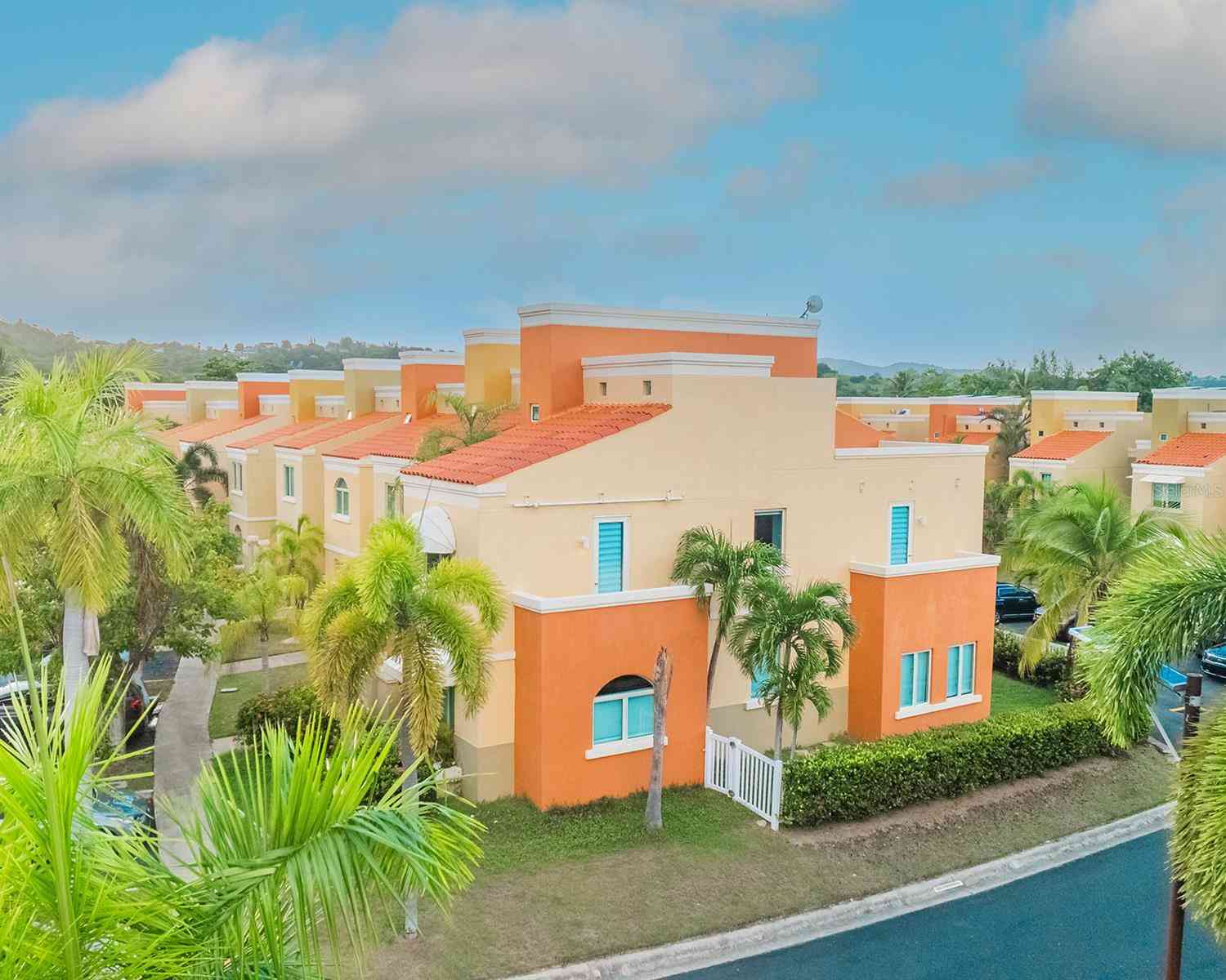 Townhouse For Sale - 90 Candelero Dr #84<br/> Humacao County, HUMACAO, PR 00791