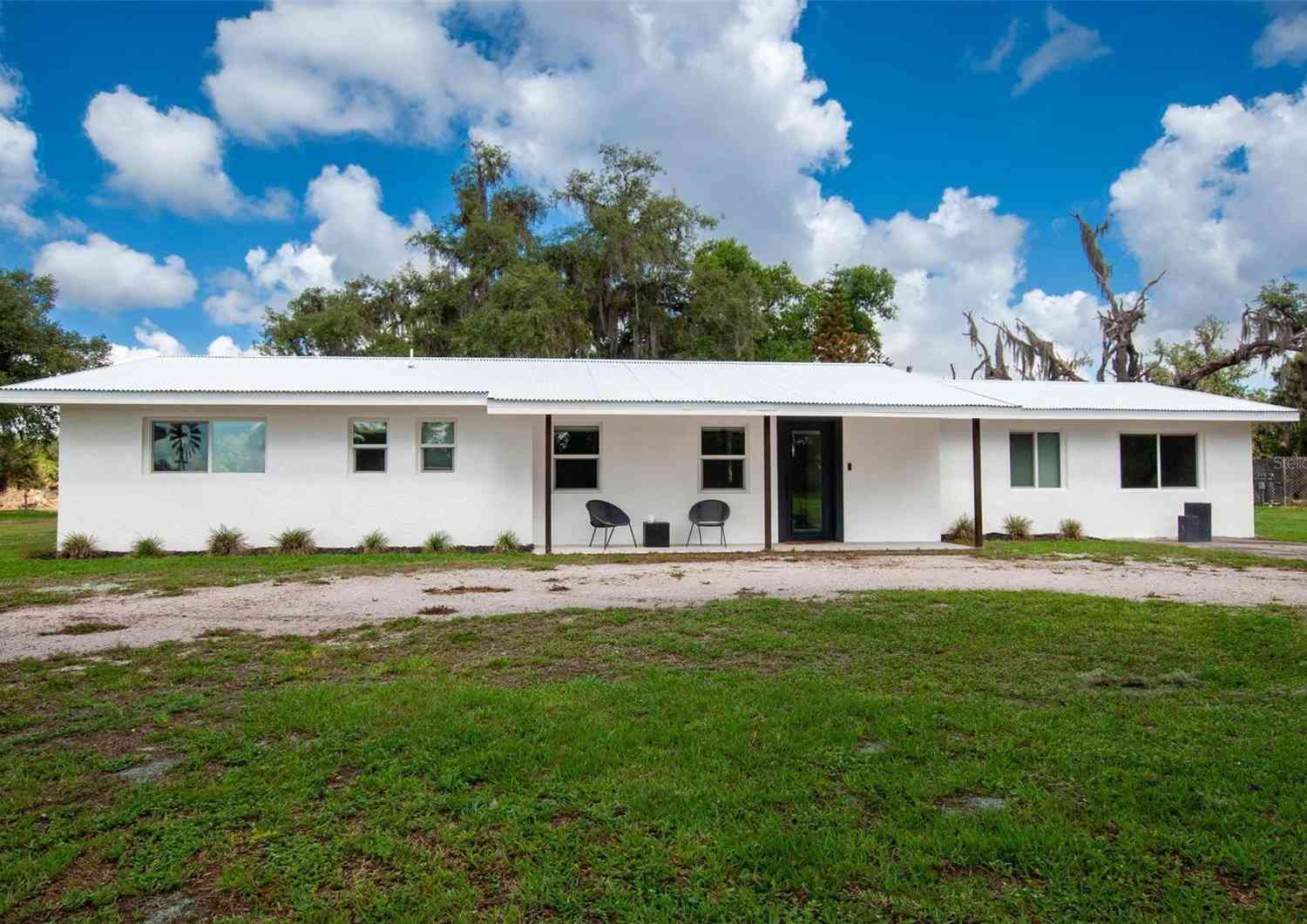 Homes For Sale - 1635 SW Rodgers Avenue<br/> Desoto County, ARCADIA, FL 34266
