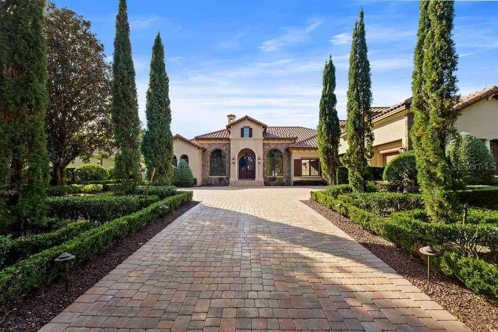 Homes For Sale - 6130 Grosvenor Shore Drive<br/> Windermere, FL 34786