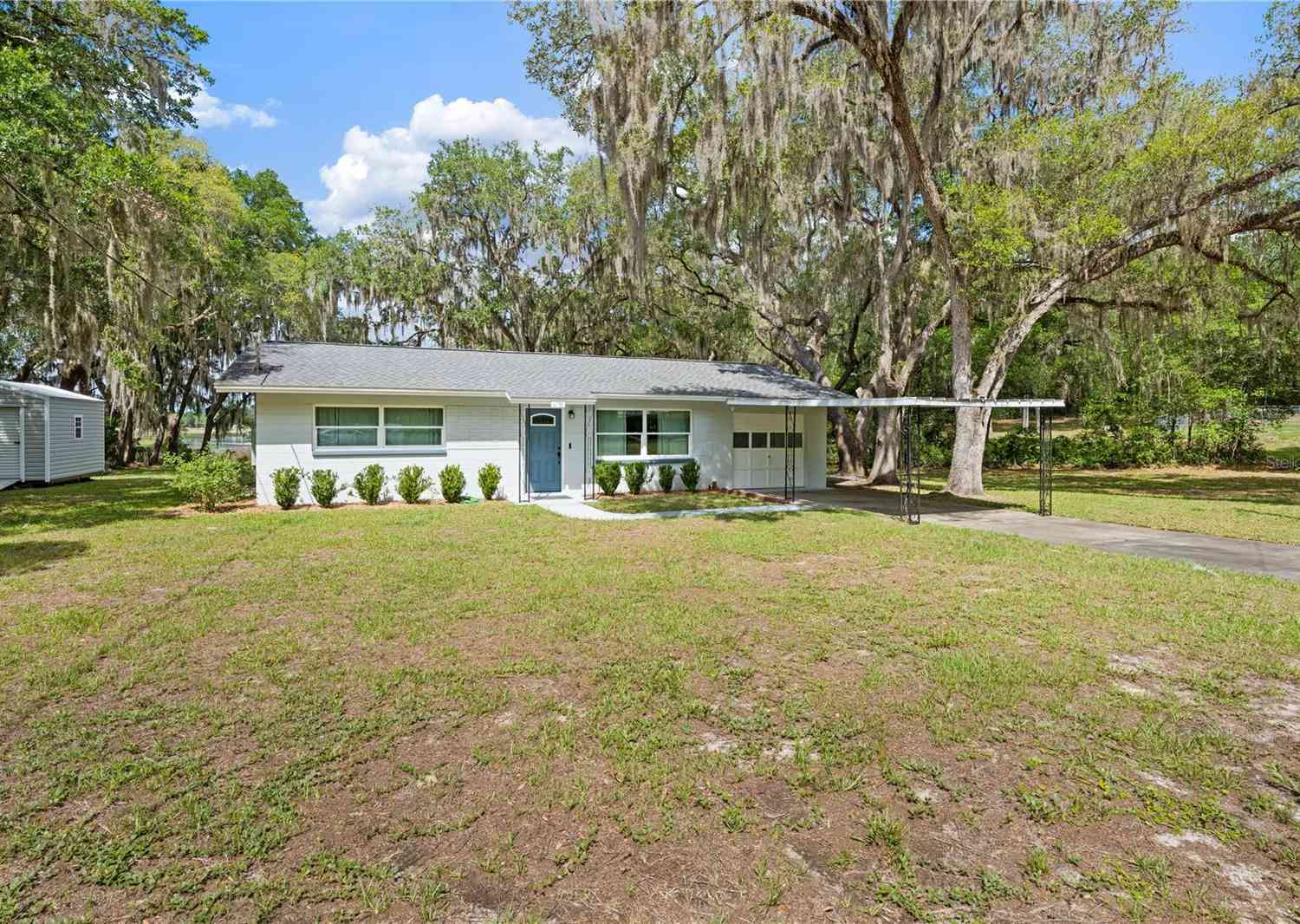 Homes For Sale - 1136 SW Shorewood Drive<br/> DUNNELLON, FL 34431
