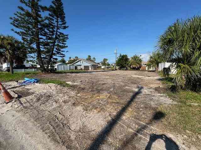 Vacant Land For Sale - 14012 Marguerite Drive<br/> MadeiraBeach, FL 33708