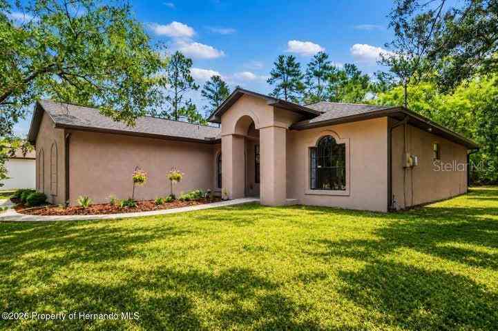 Homes For Sale - 8330 Cockatoo Road<br/> WEEKI WACHEE, FL 34613