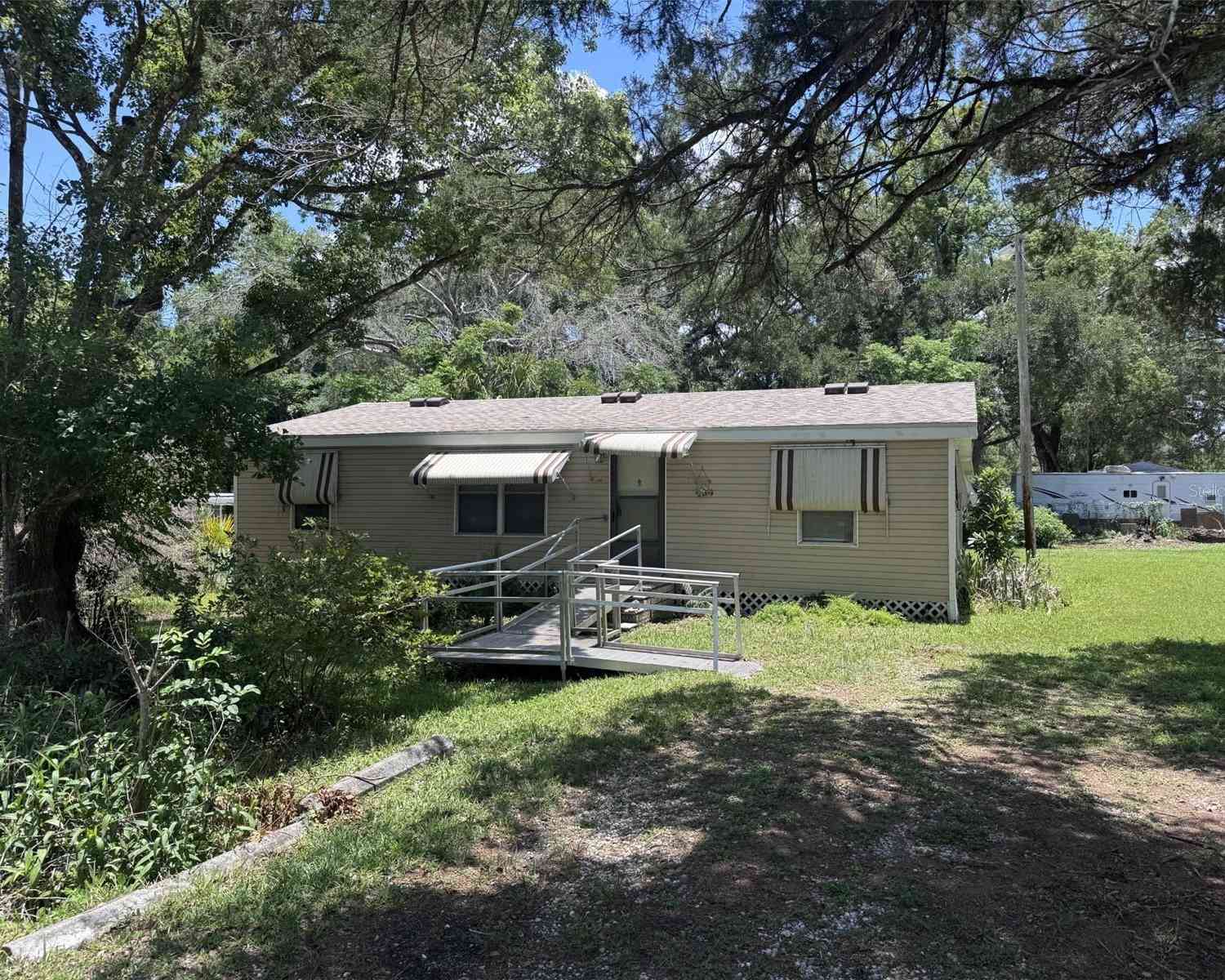 Mobile Home For Sale - 20050 Ruth Street<br/> Hernando County, BROOKSVILLE, FL 34601