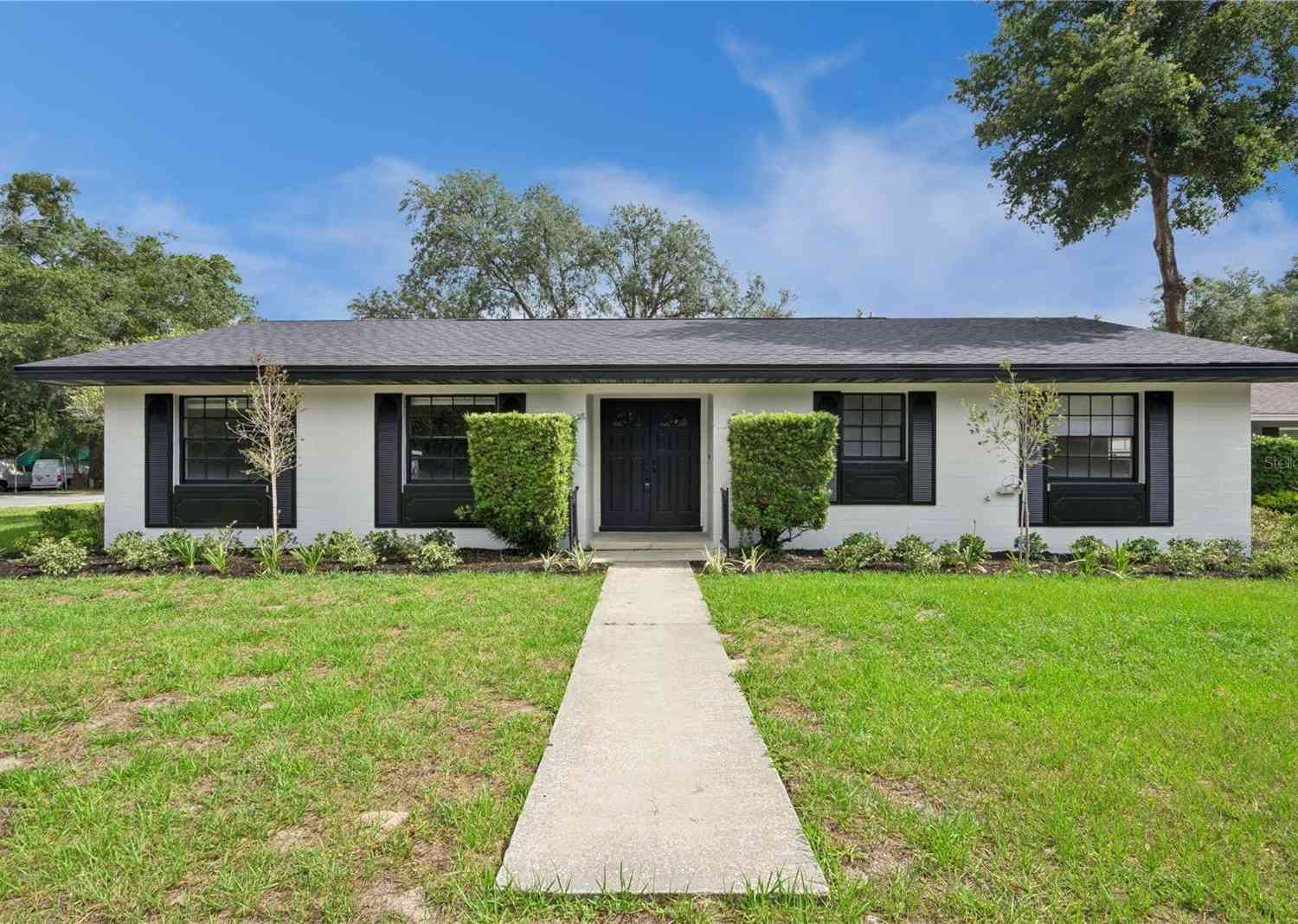 Homes For Sale - 601 E Citrus Street<br/> ALTAMONTE SPRINGS, FL 32701