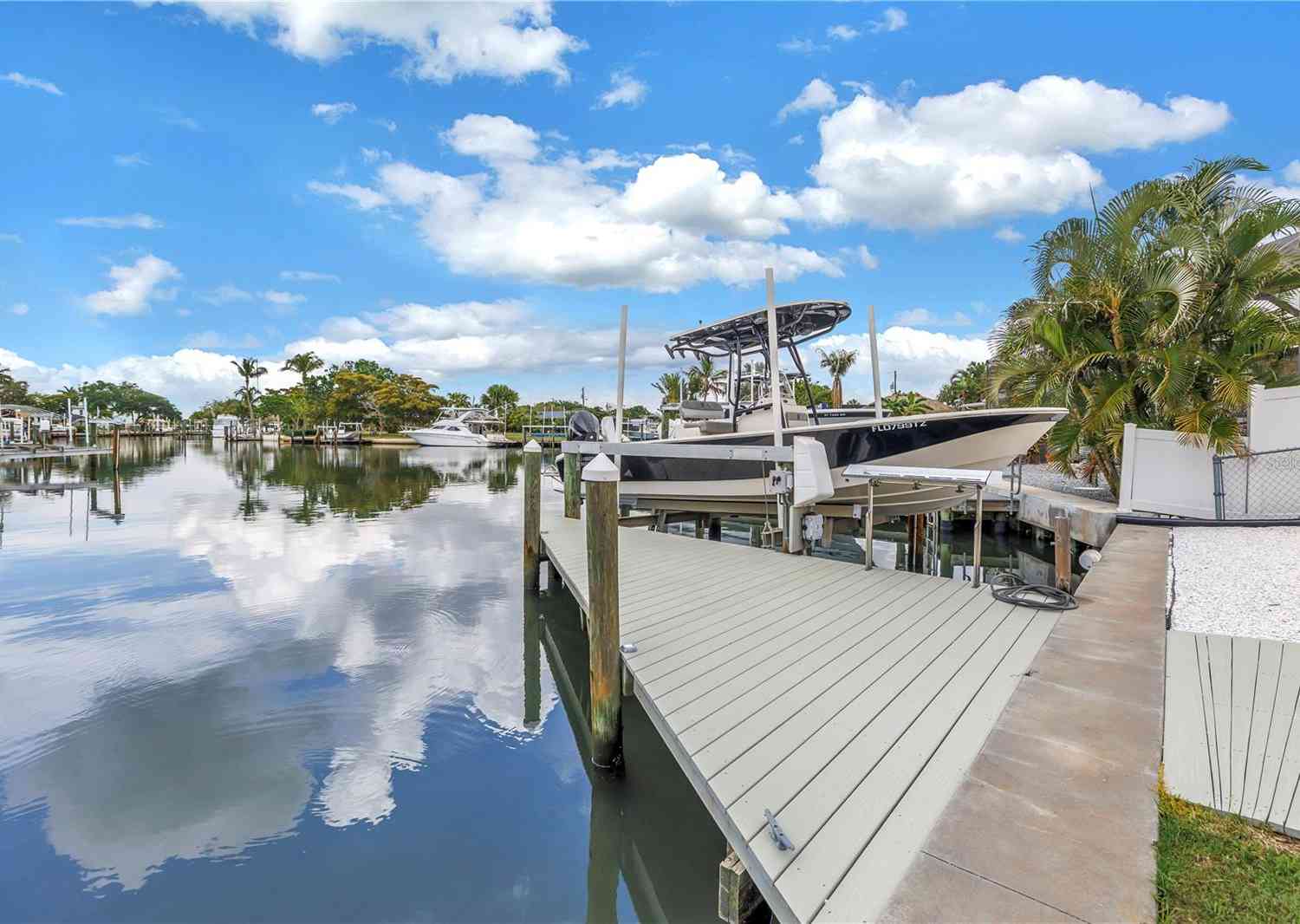 Homes For Sale - 4911 Palmetto Point Drive<br/> PALMETTO, FL 34221