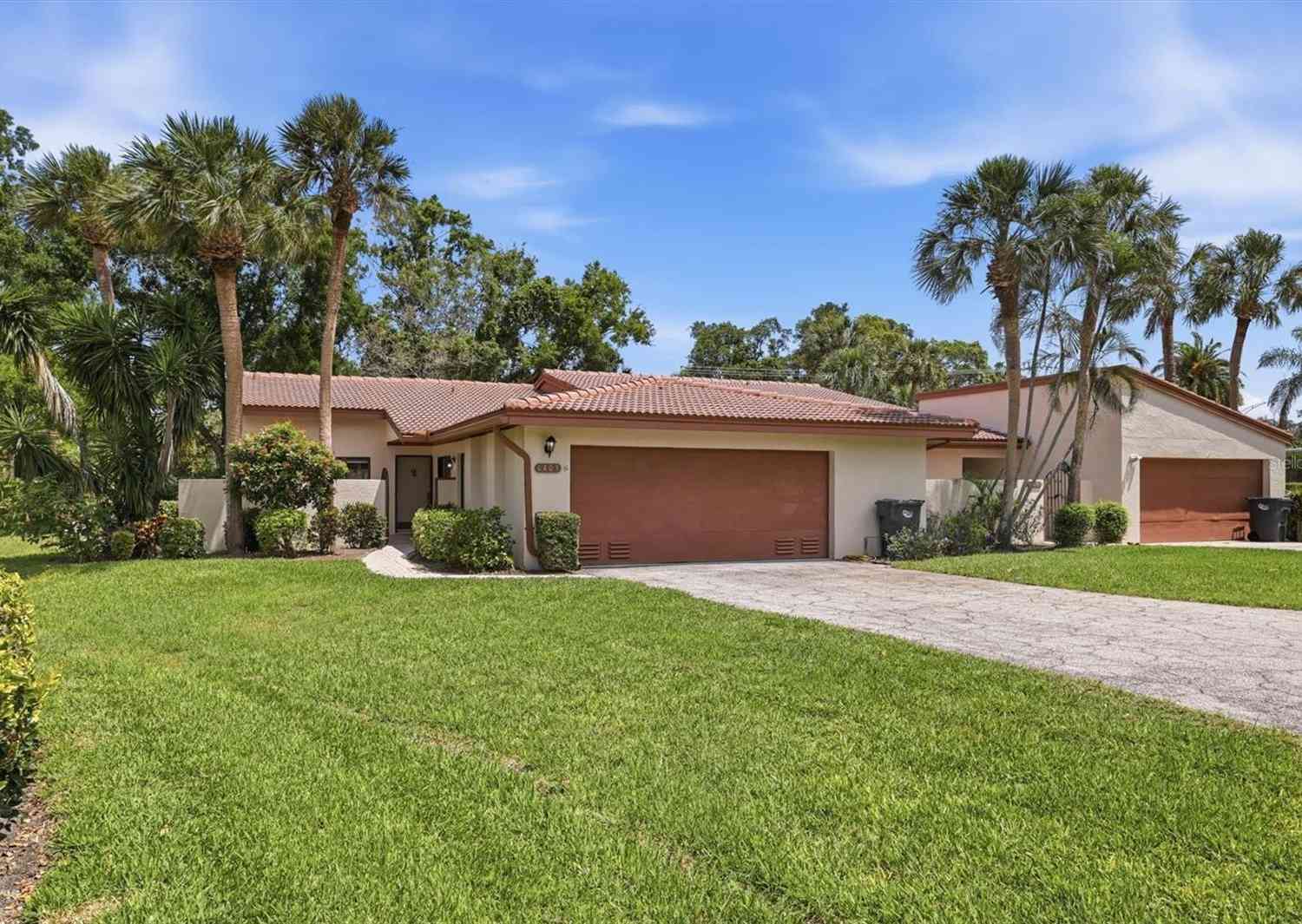 Villa For Sale - 6403 Pelican Drive<br/> BRADENTON, FL 34210