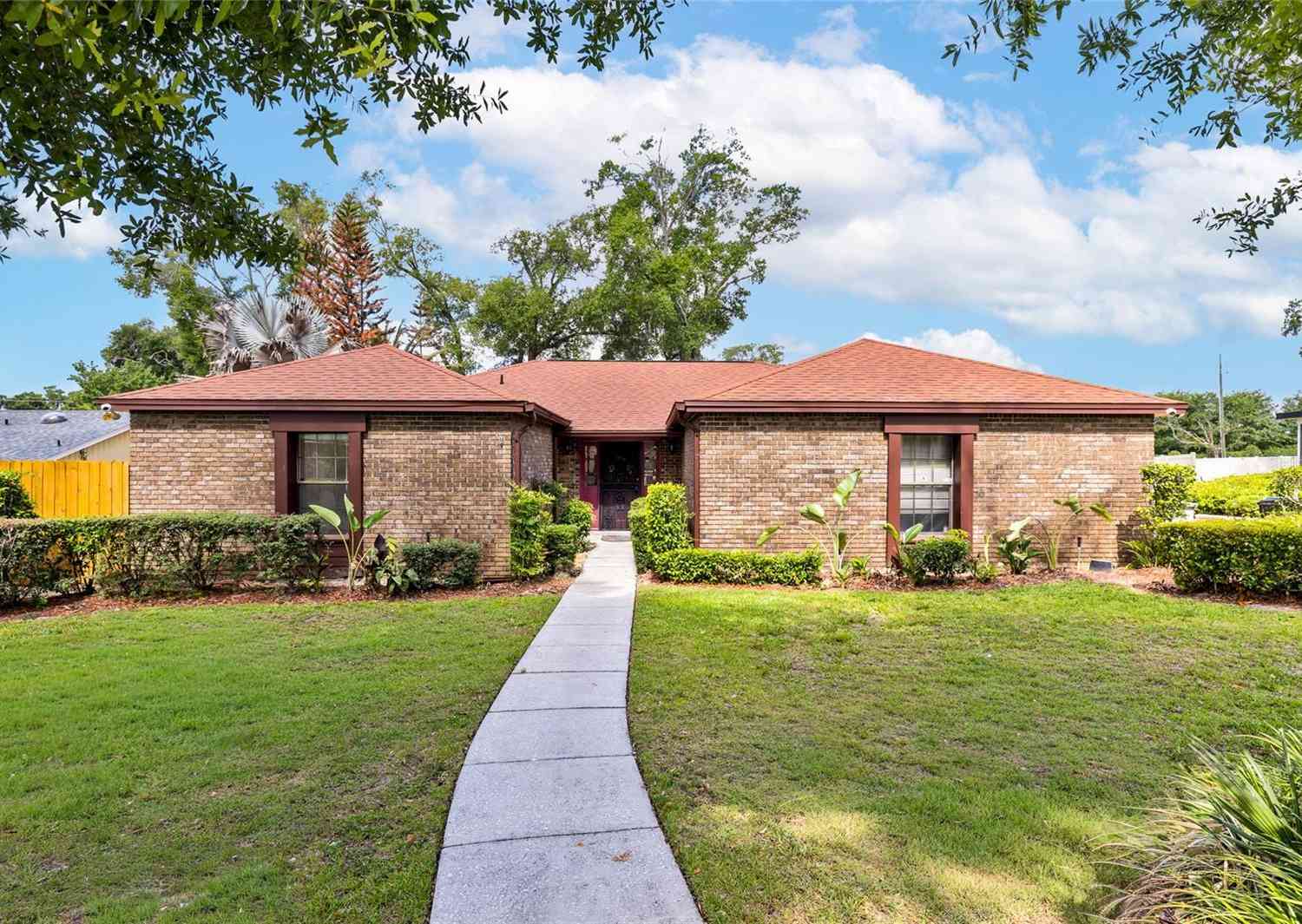 Homes For Sale - 1546 Stormway Court<br/> Orange County, APOPKA, FL 32712