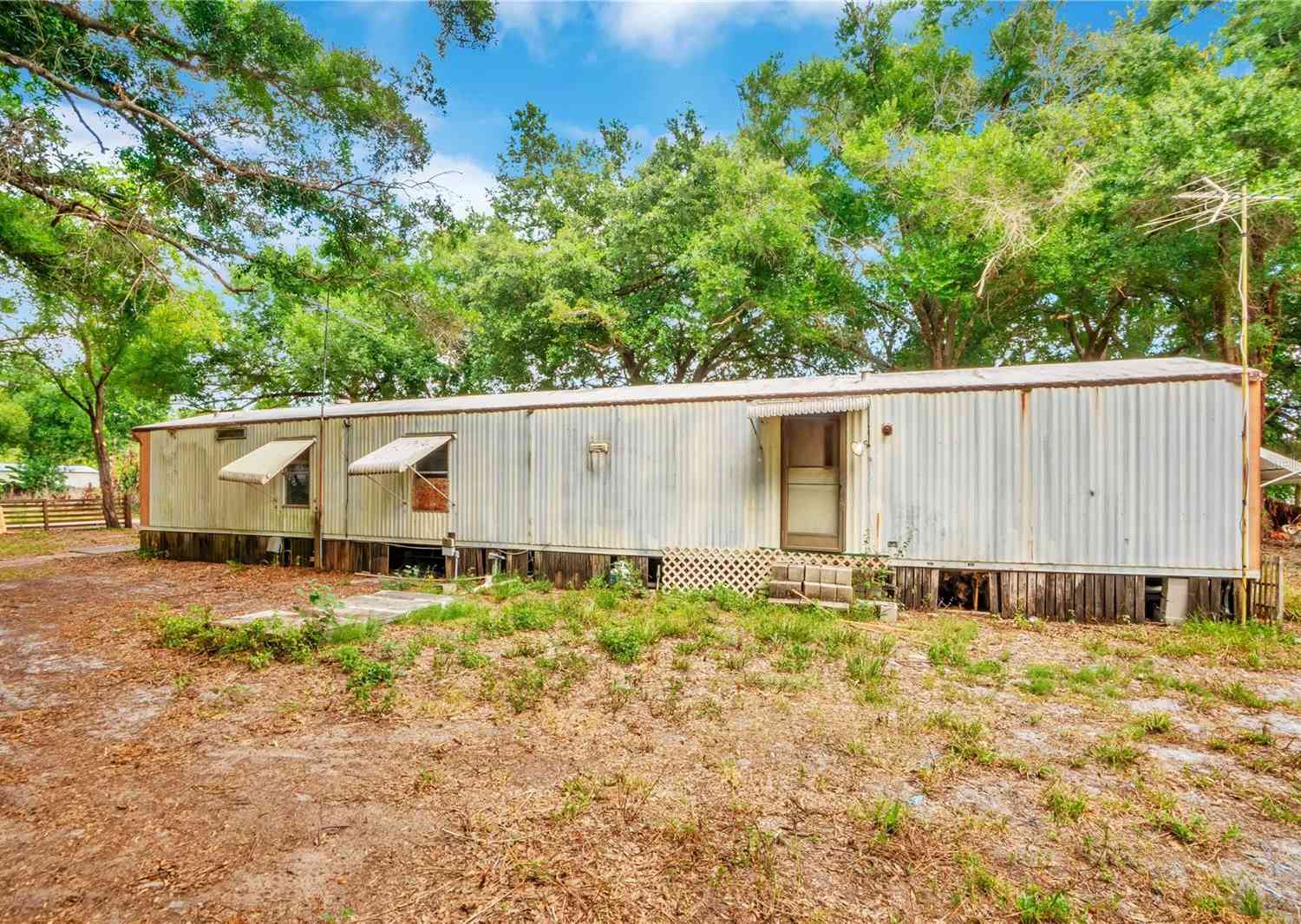 Mobile Home For Sale - 124 6th Wahneta Street<br/> WINTER HAVEN, FL 33880