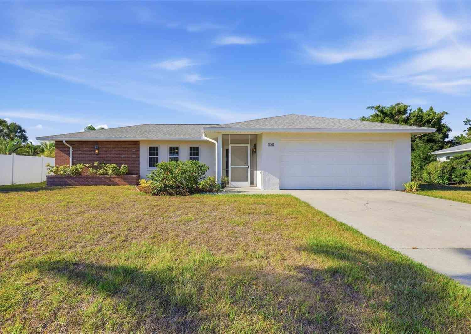 Homes For Sale - 930 W Kathy Court<br/> VENICE, FL 34293