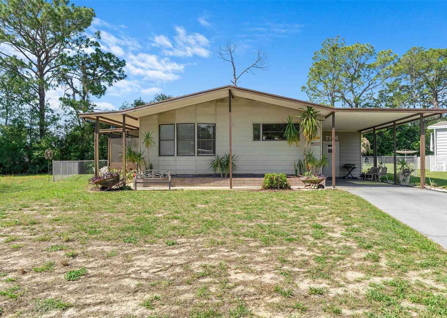 Mobile Home For Sale - 7106 Fitzpatrick Avenue<br/> Hernando County, BROOKSVILLE, FL 34613