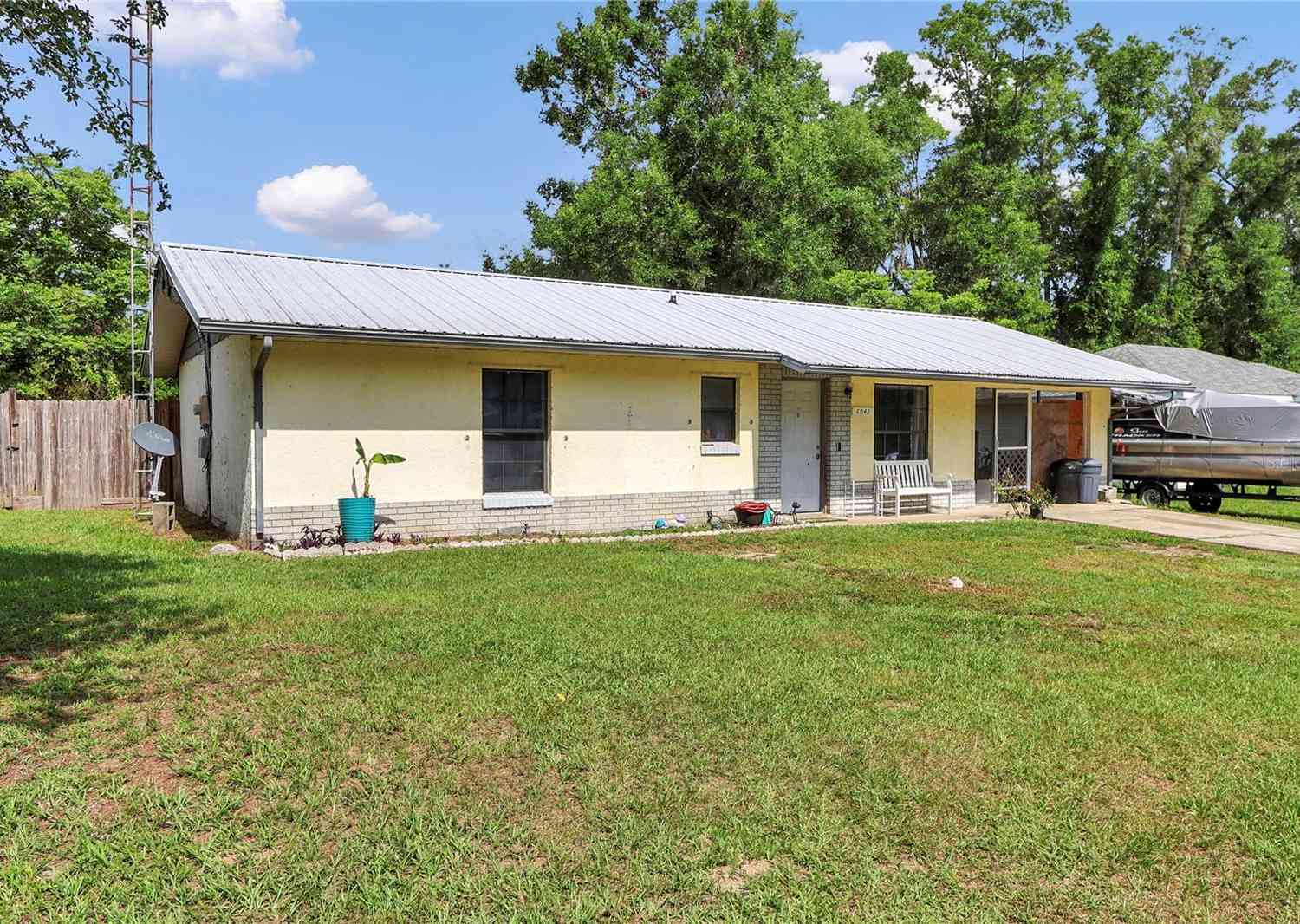 Homes For Sale - 6042 NW 54th Terrace<br/> OCALA, FL 34482