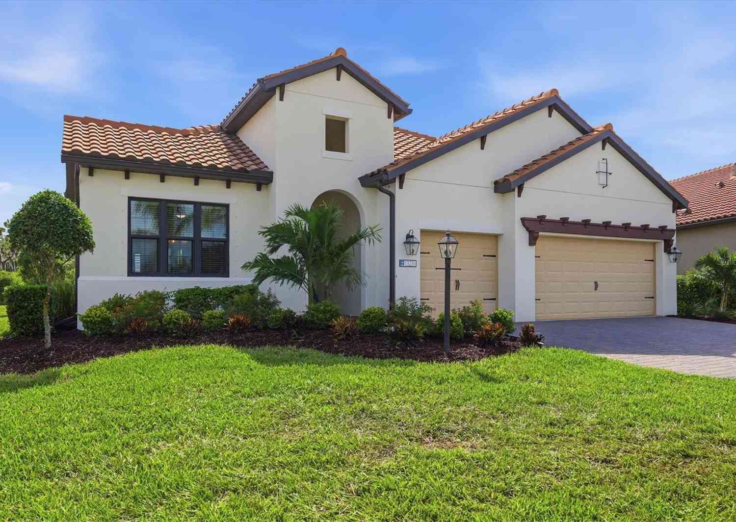 Homes For Sale - 13231 Indigo Way<br/> BRADENTON, FL 34211