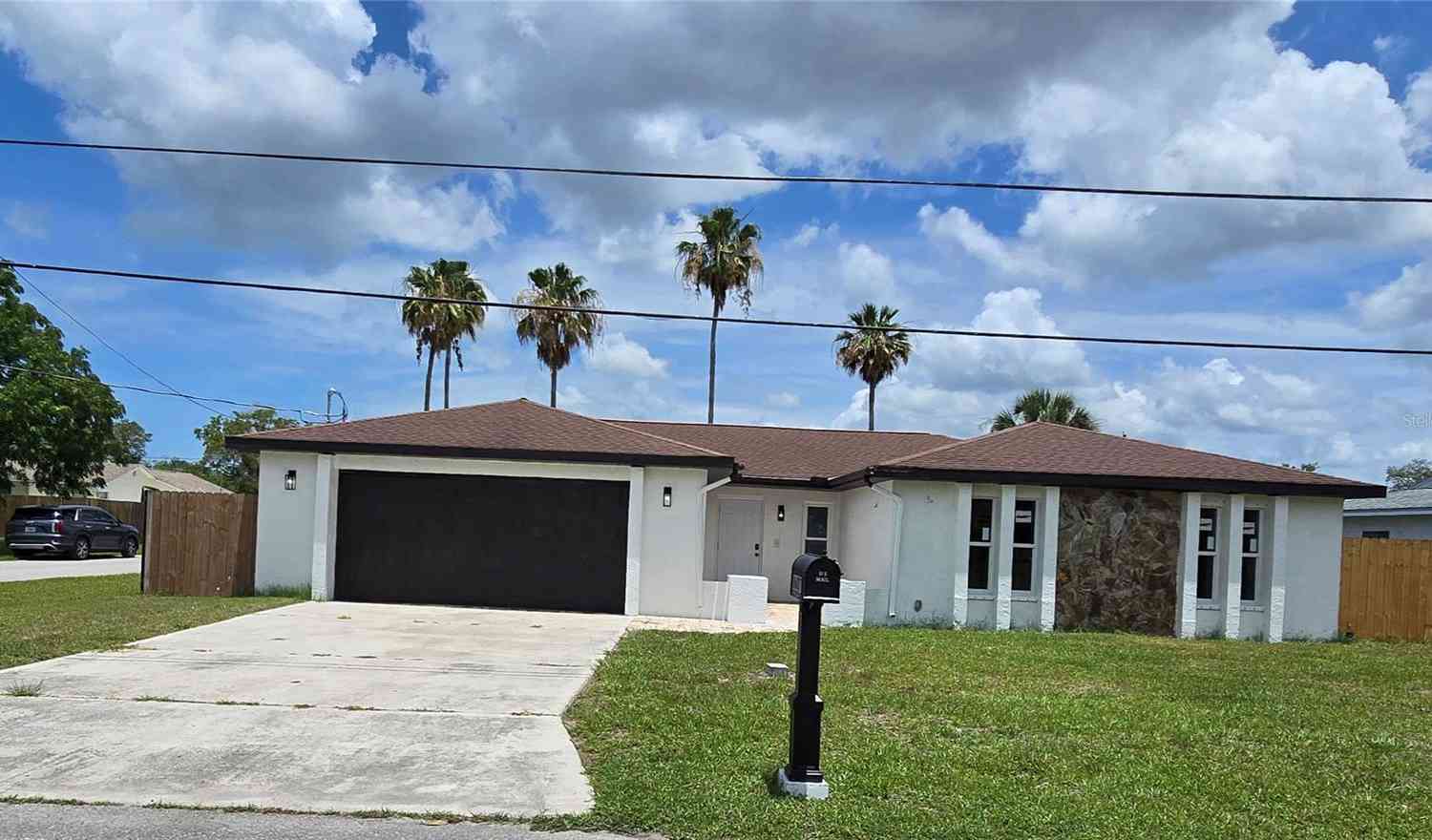 Homes For Sale - 8607 Longboat Lane<br/> HUDSON, FL 34667