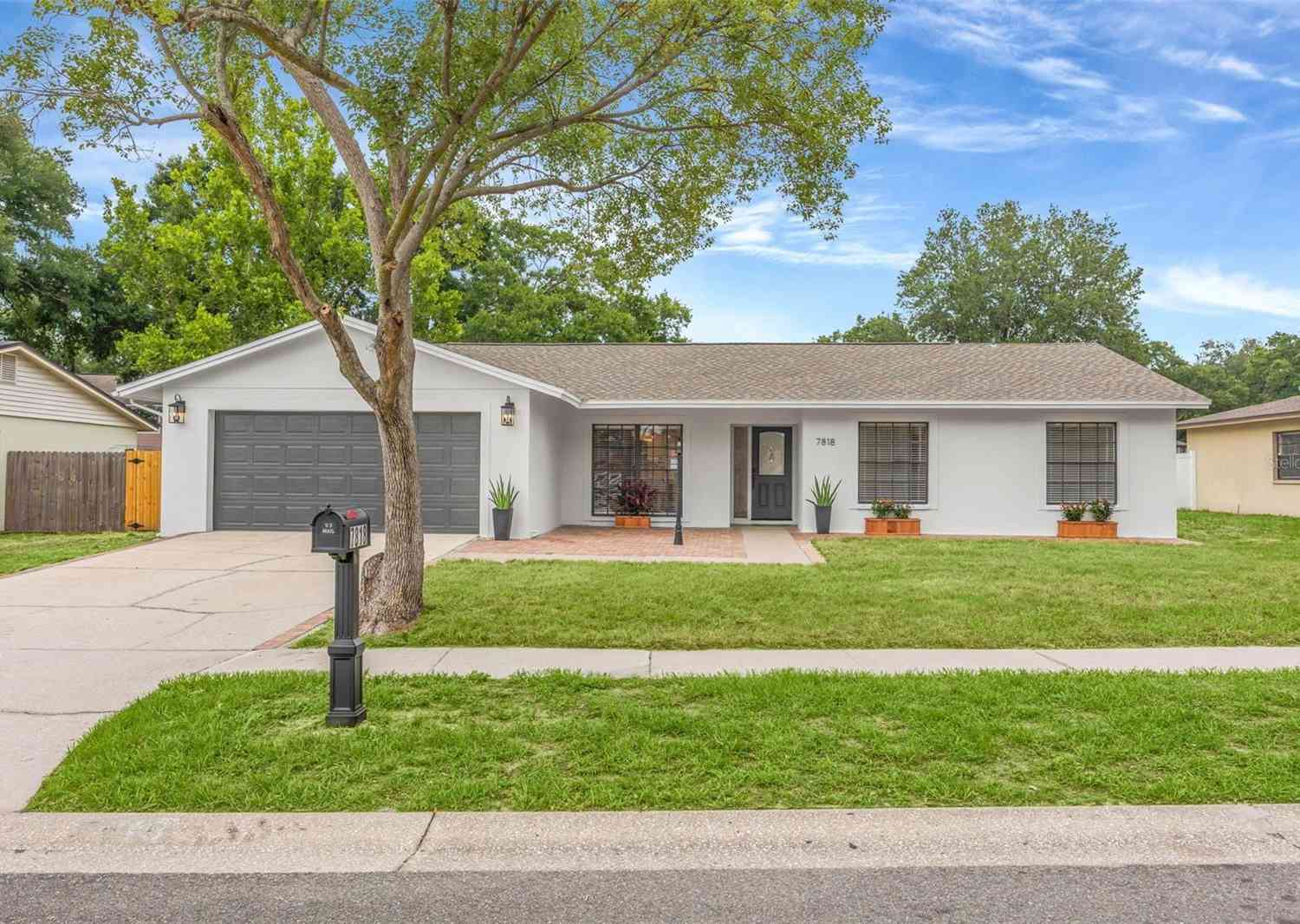 Homes For Sale - 7818 Capwood Avenue<br/> Hillsborough County County, Tampa, FL 33637