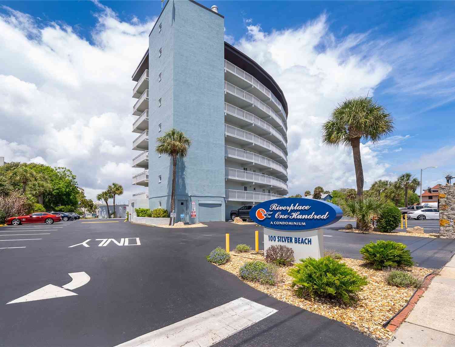 Condo For Sale - 100 Silver Beach Avenue #516<br/> DAYTONA BEACH, FL 32118