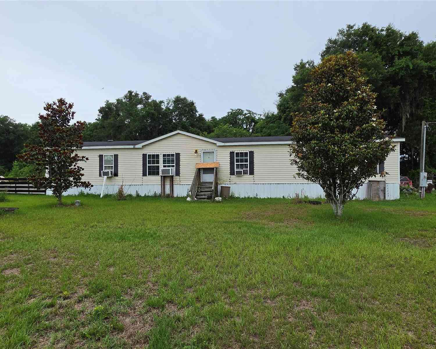 Mobile Home For Sale - 2510 NE 165th Street<br/> CITRA, FL 32113