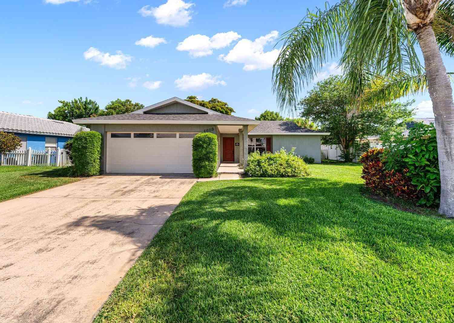Homes For Sale - 6609 13th Avenue Drive<br/> BRADENTON, FL 34209