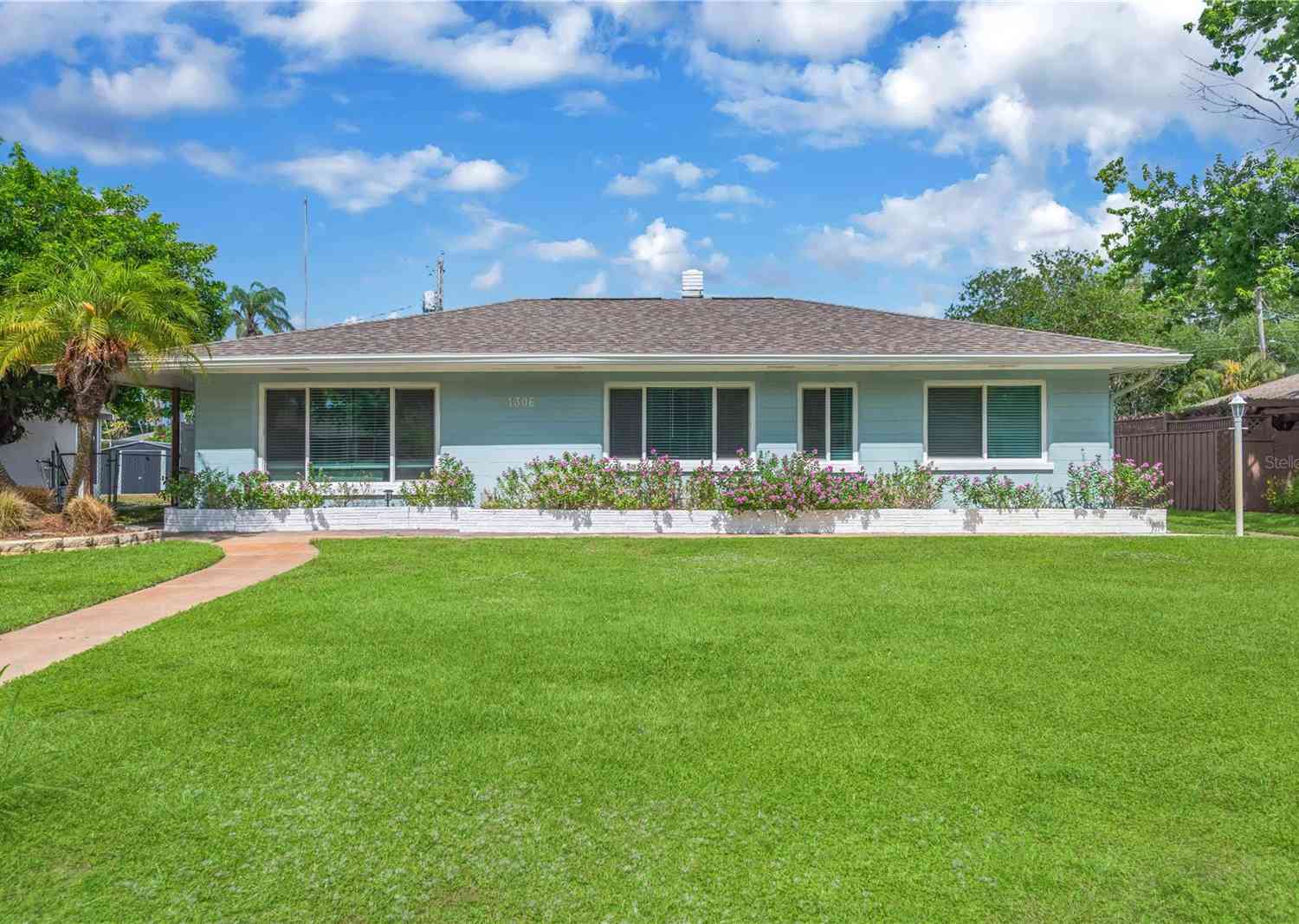 Homes For Sale - 1306 30th Street<br/> BRADENTON, FL 34205
