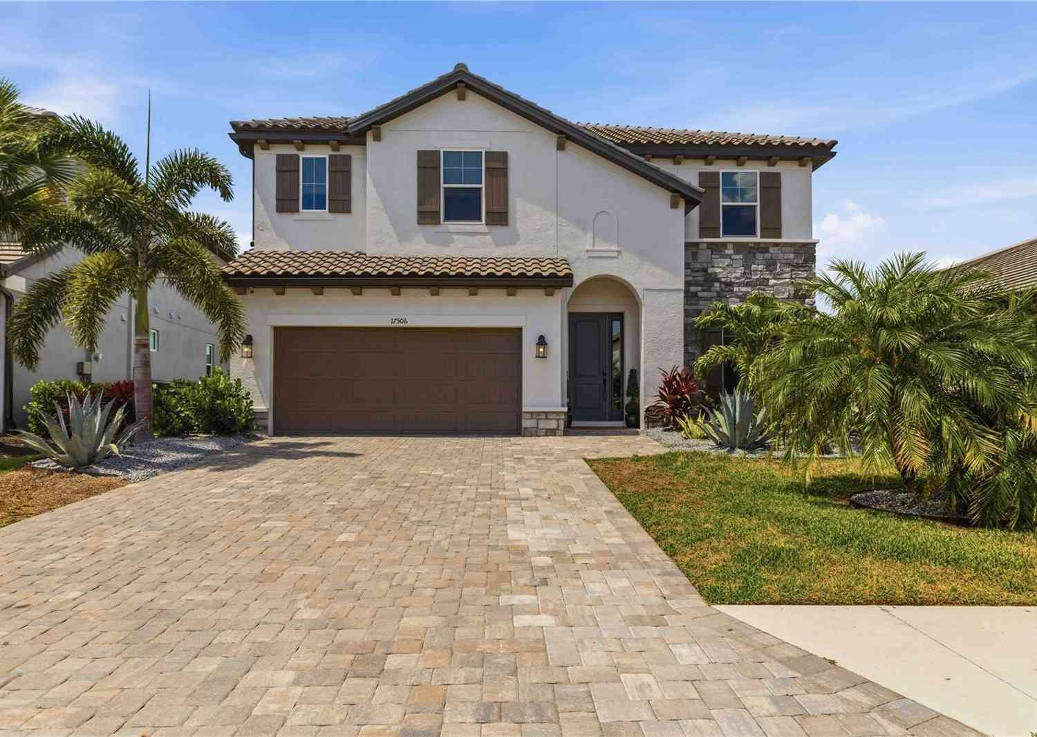 Homes For Sale - 17506 Savory Mist Circle<br/> BRADENTON, FL 34211