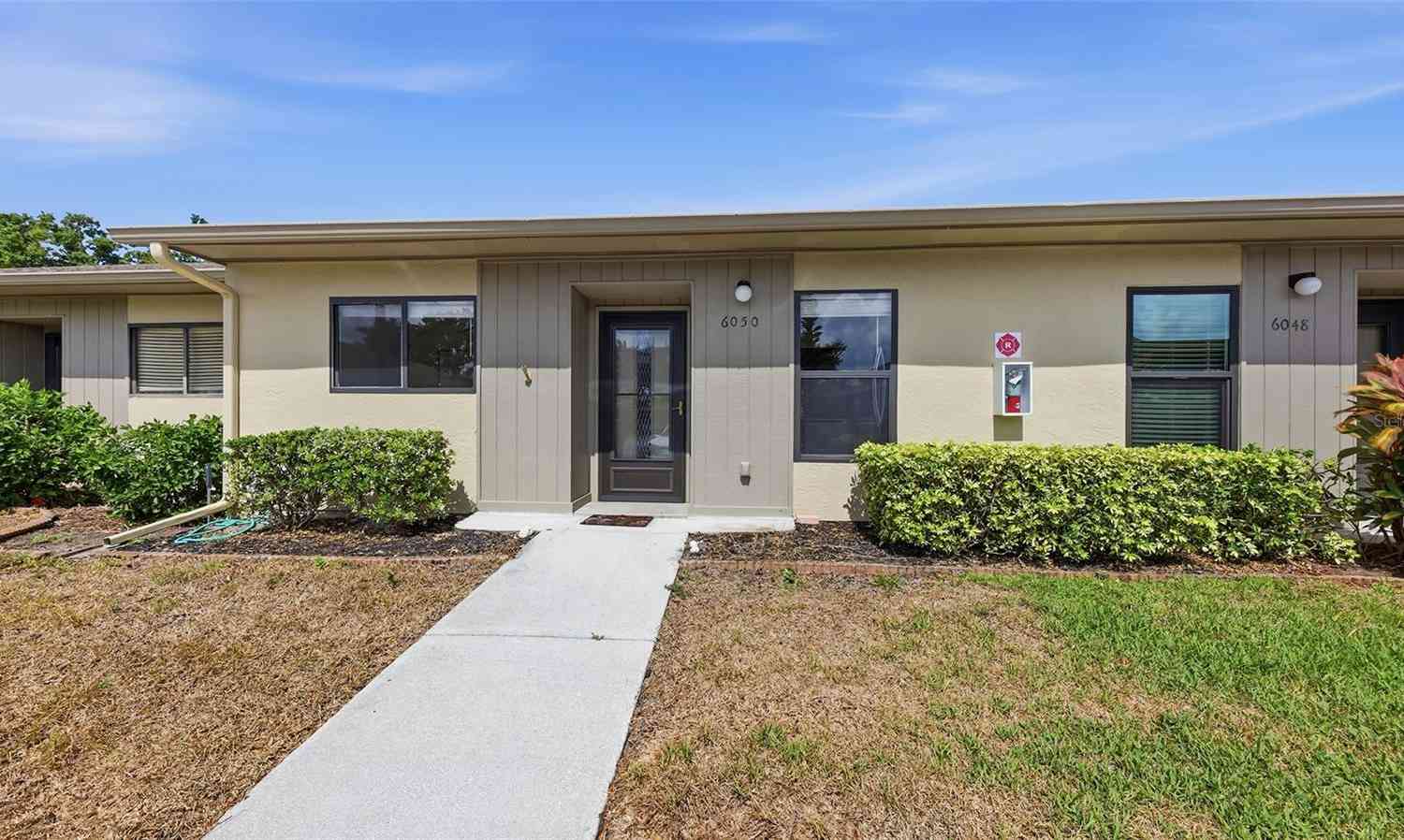 Condo For Sale - 6050 28th Street #NA<br/> BRADENTON, FL 34207