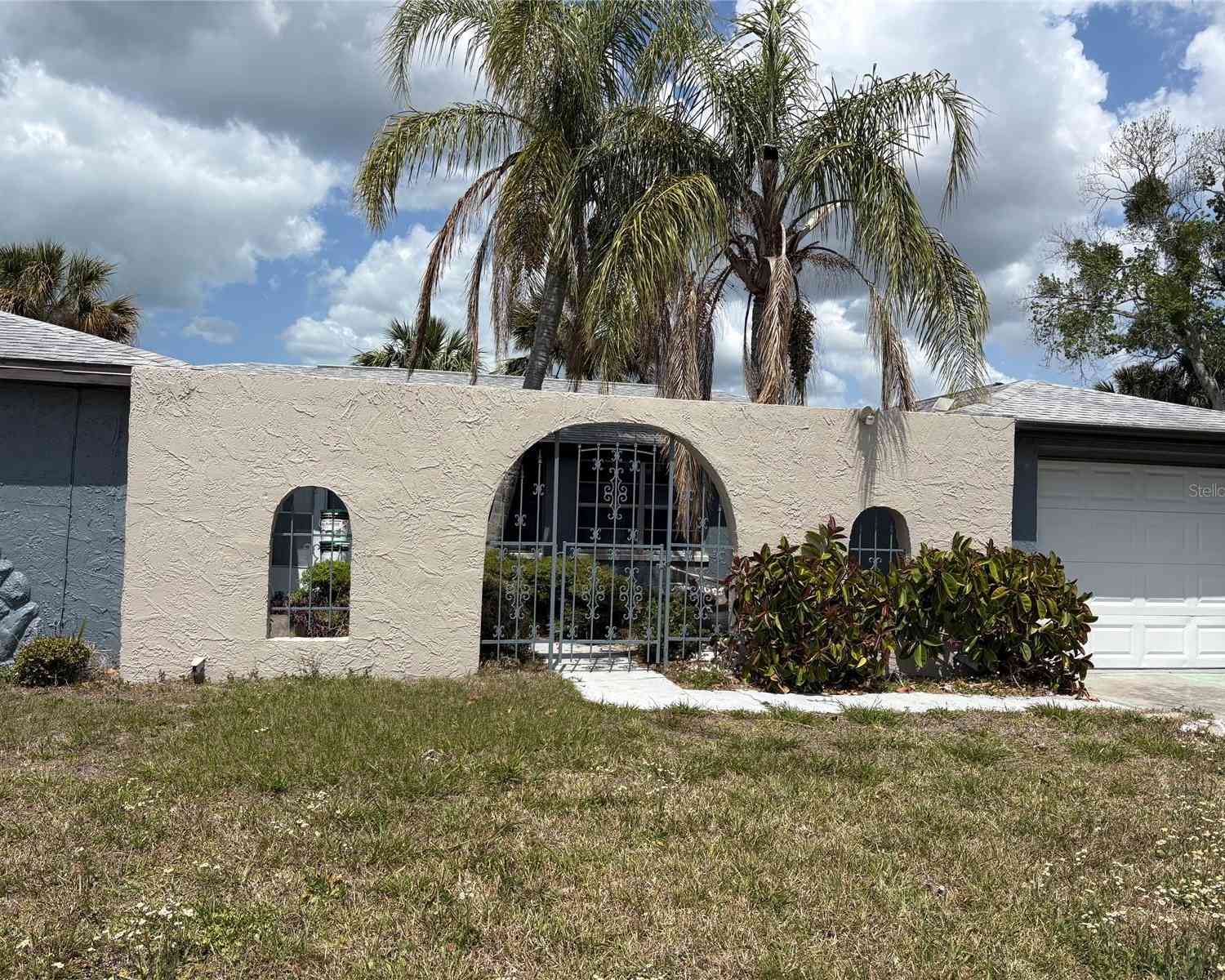 Homes For Sale - 6301 Seabreeze Drive<br/> PORT RICHEY, FL 34668