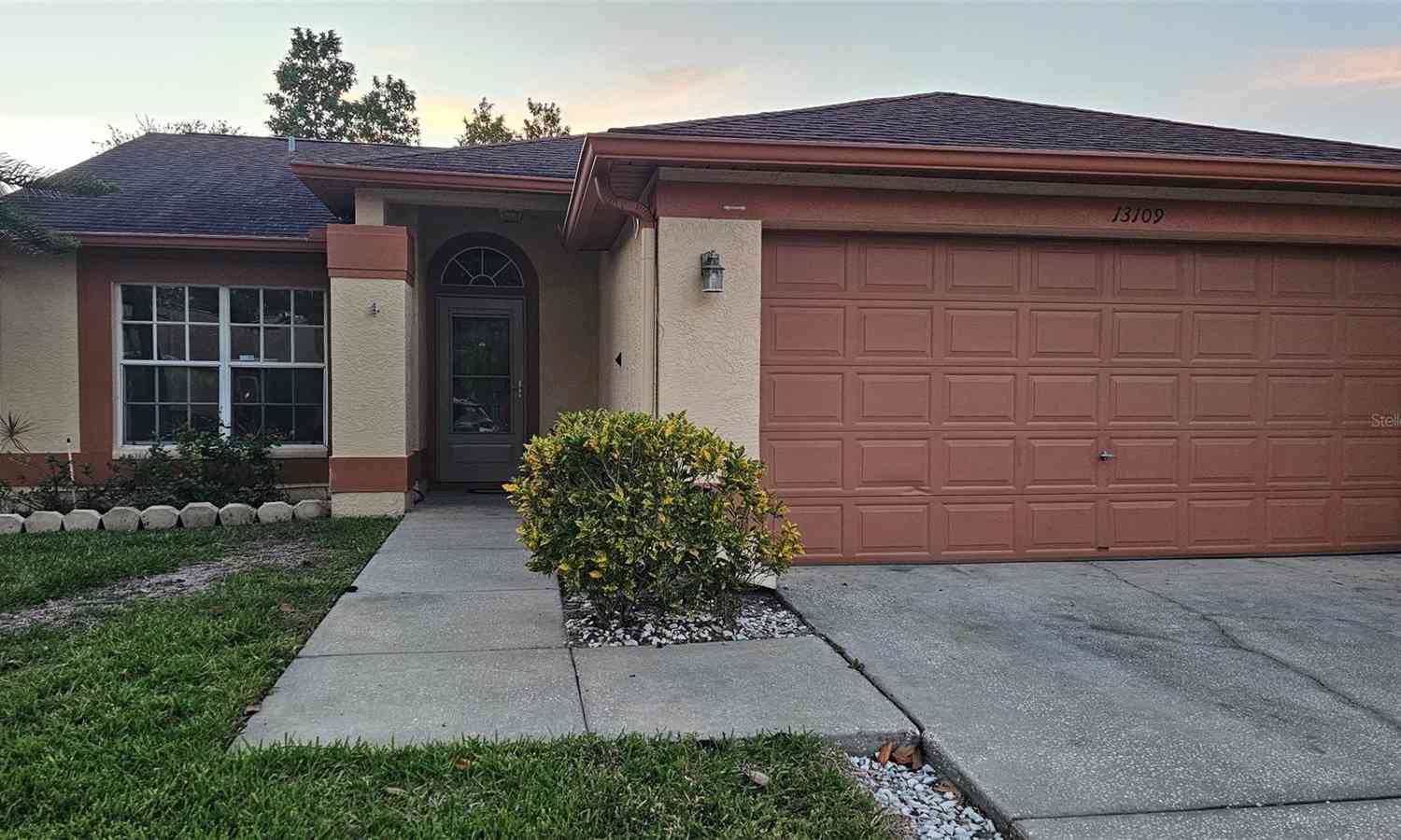 Homes For Sale - 13109 Elgar Place<br/> RIVERVIEW, FL 33579