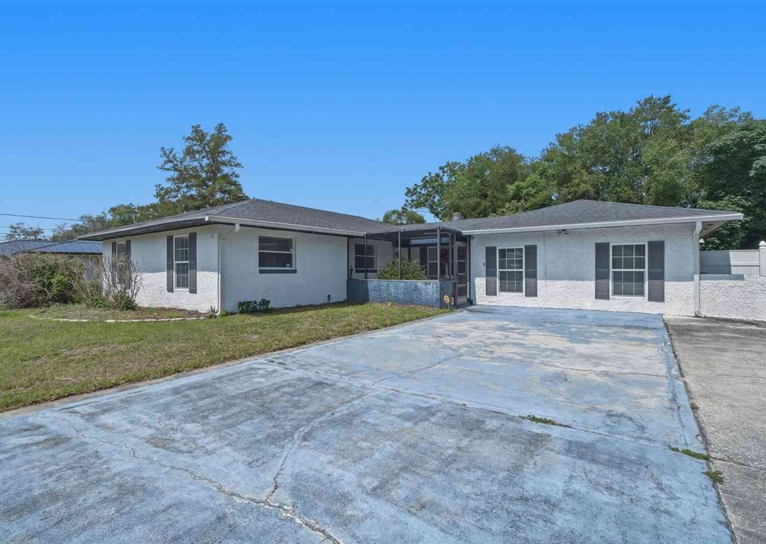 Homes For Sale - 2276 Pennsylvania Avenue<br/> Seminole County, OVIEDO, FL 32765