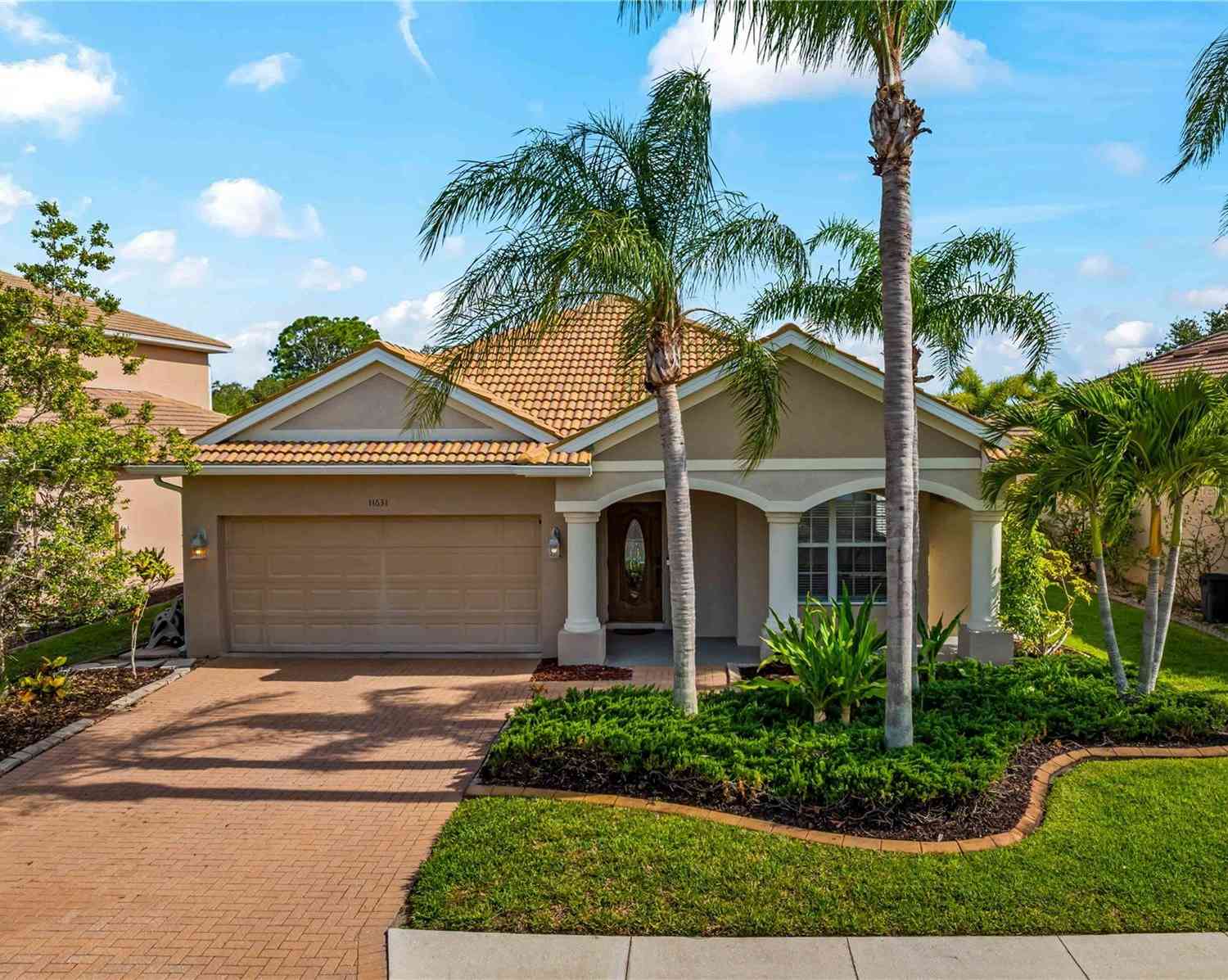 Homes For Sale - 11631 Dancing River Dr<br/> VENICE, FL 34292