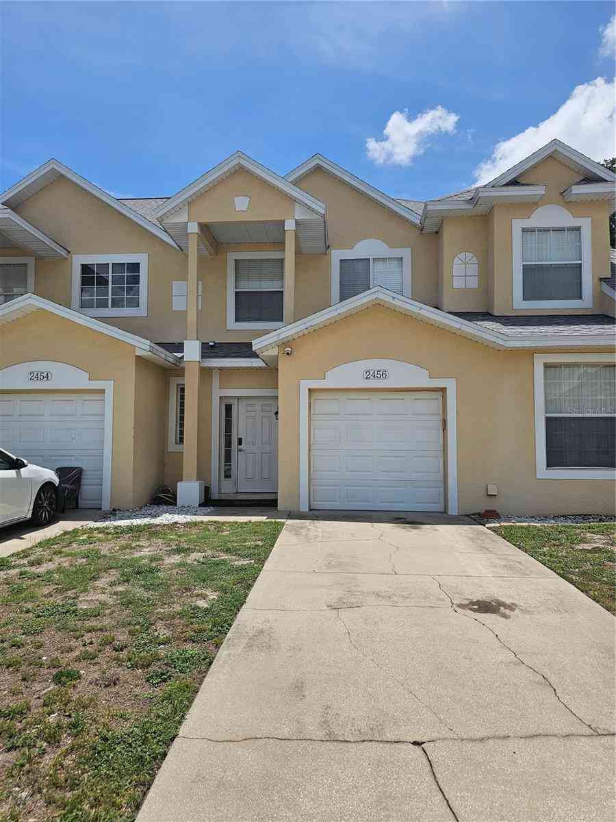 Townhouse For Sale - 2456 Temple Grove Lane<br/> Osceola County, KISSIMMEE, FL 34741