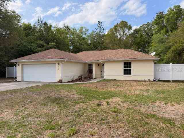 Homes For Sale - 212 Emerald Loop Way<br/> OCALA, FL 34472