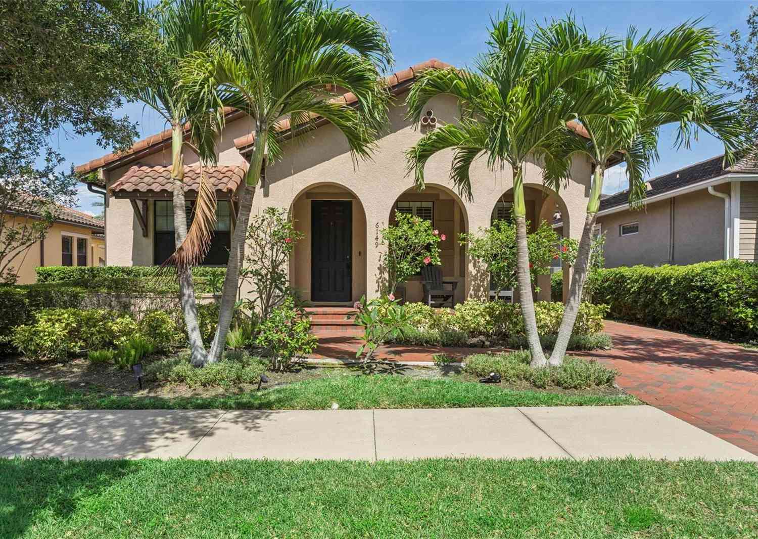 Homes For Sale - 6149 Yeats Manor Drive<br/> Hillsborough County County, Tampa, FL 33616