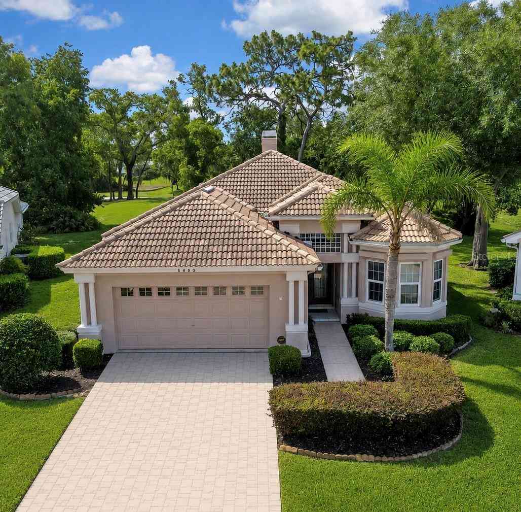 Homes For Sale - 8480 Maybelle Drive<br/> WEEKI WACHEE, FL 34613