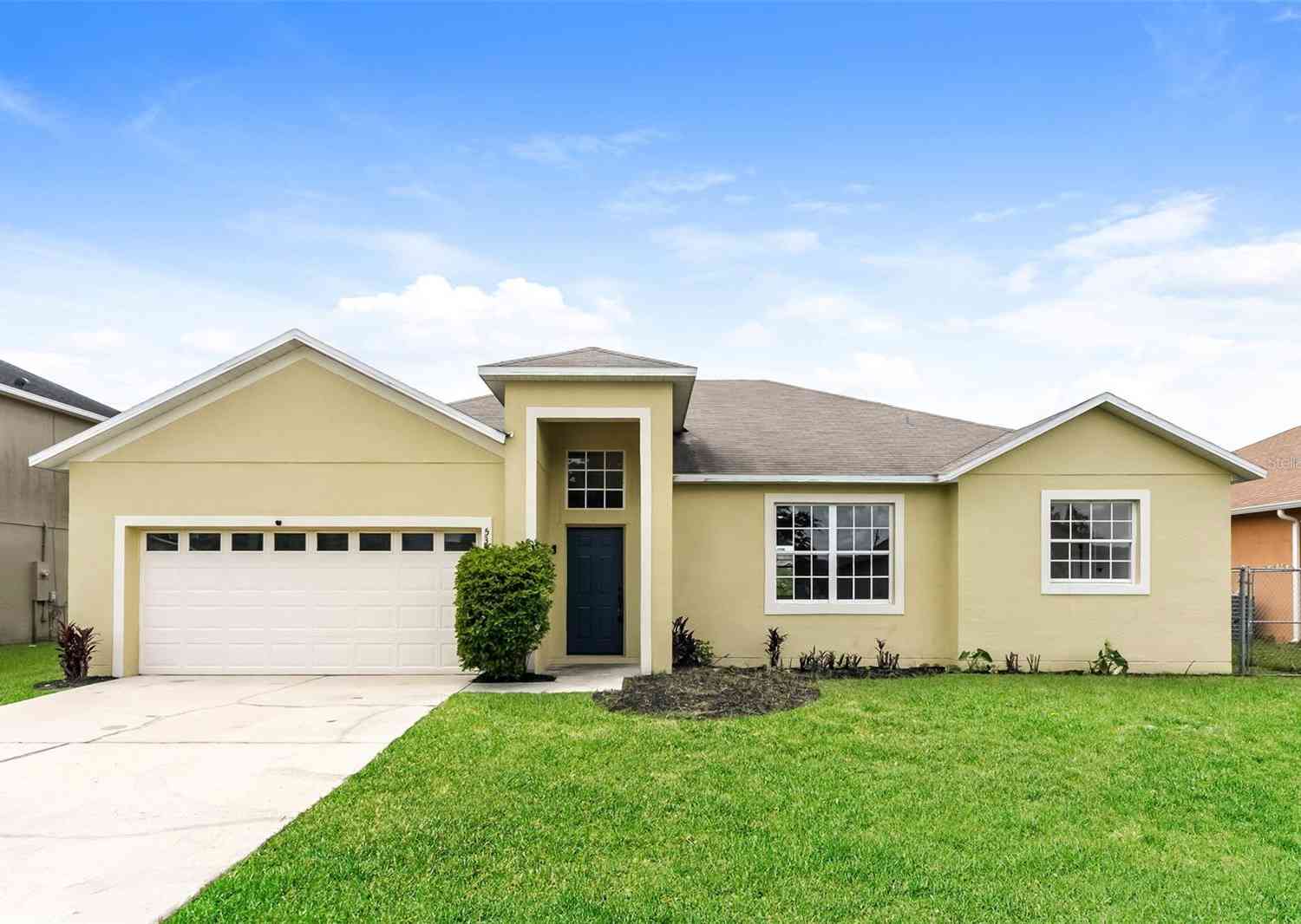 Homes For Sale - 539 Brentford Court<br/> Osceola County, KISSIMMEE, FL 34758