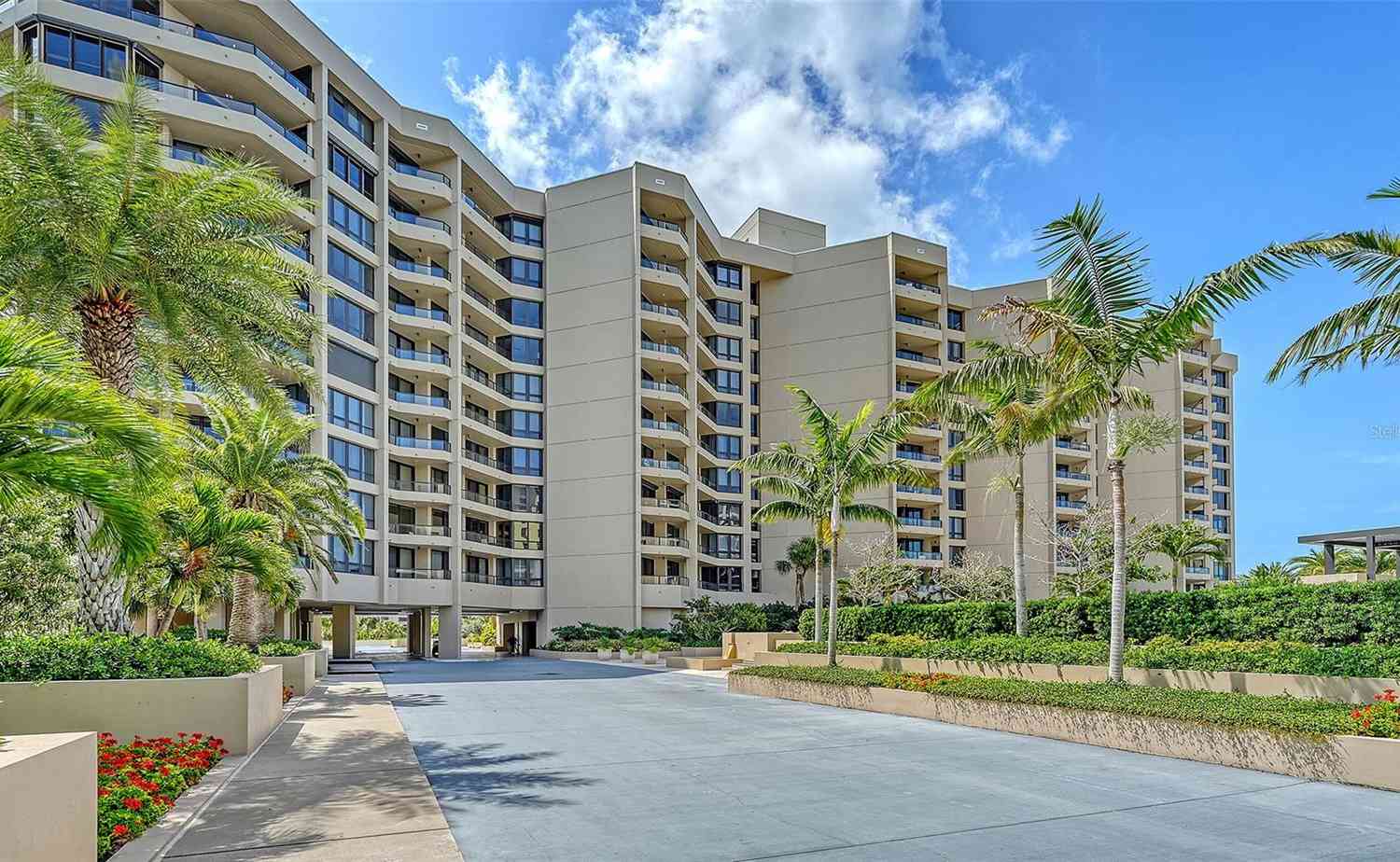 Condo For Sale - 1211 Gulf Of Mexico Drive #701<br/> LONGBOAT KEY, FL 34228