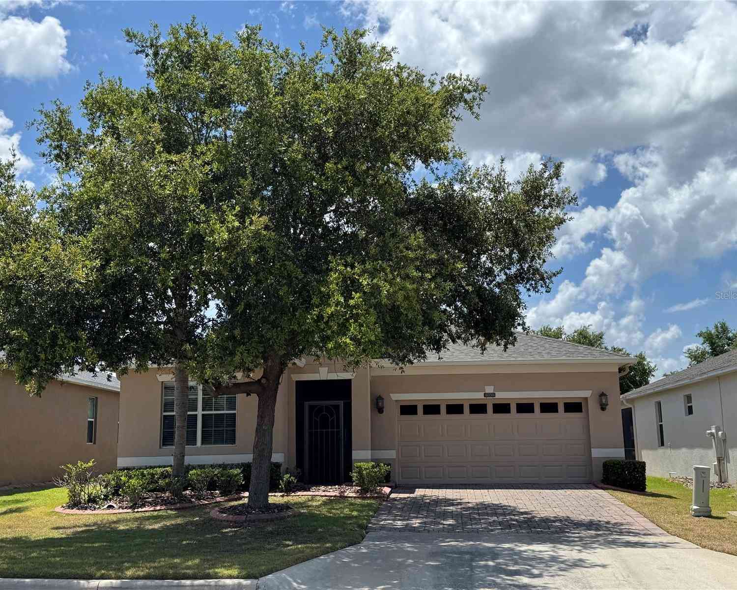 Homes For Sale - 4056 Serena Lane<br/> CLERMONT, FL 34711