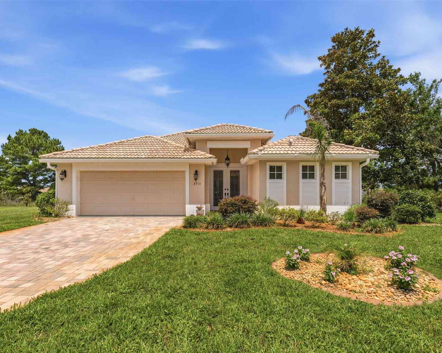 Homes For Sale - 8910 Jericho Road<br/> WEEKI WACHEE, FL 34613