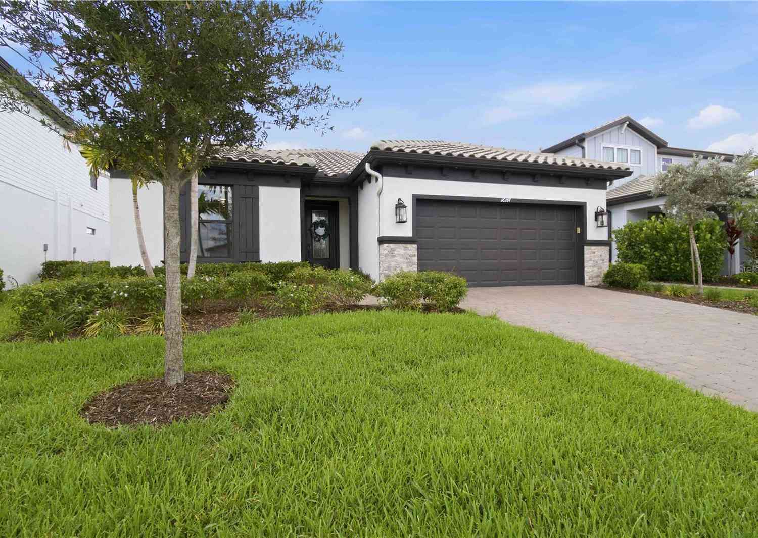 Homes For Sale - 16247 Hidden Oak Loop<br/> BRADENTON, FL 34211
