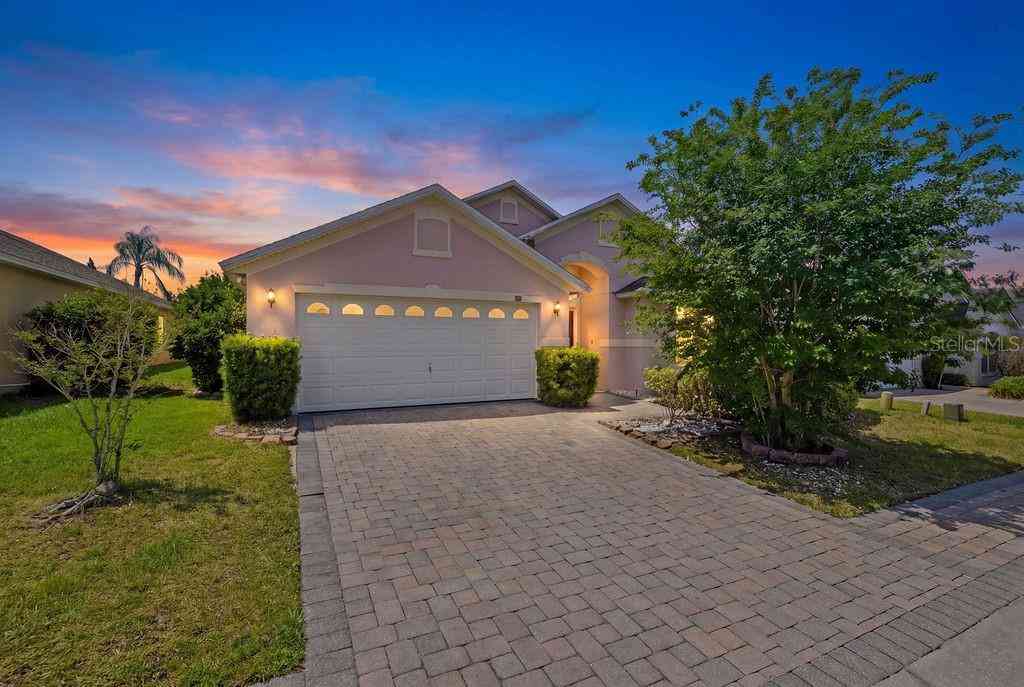 Homes For Sale - 620 Old Bridge Circle<br/> DAVENPORT, FL 33897