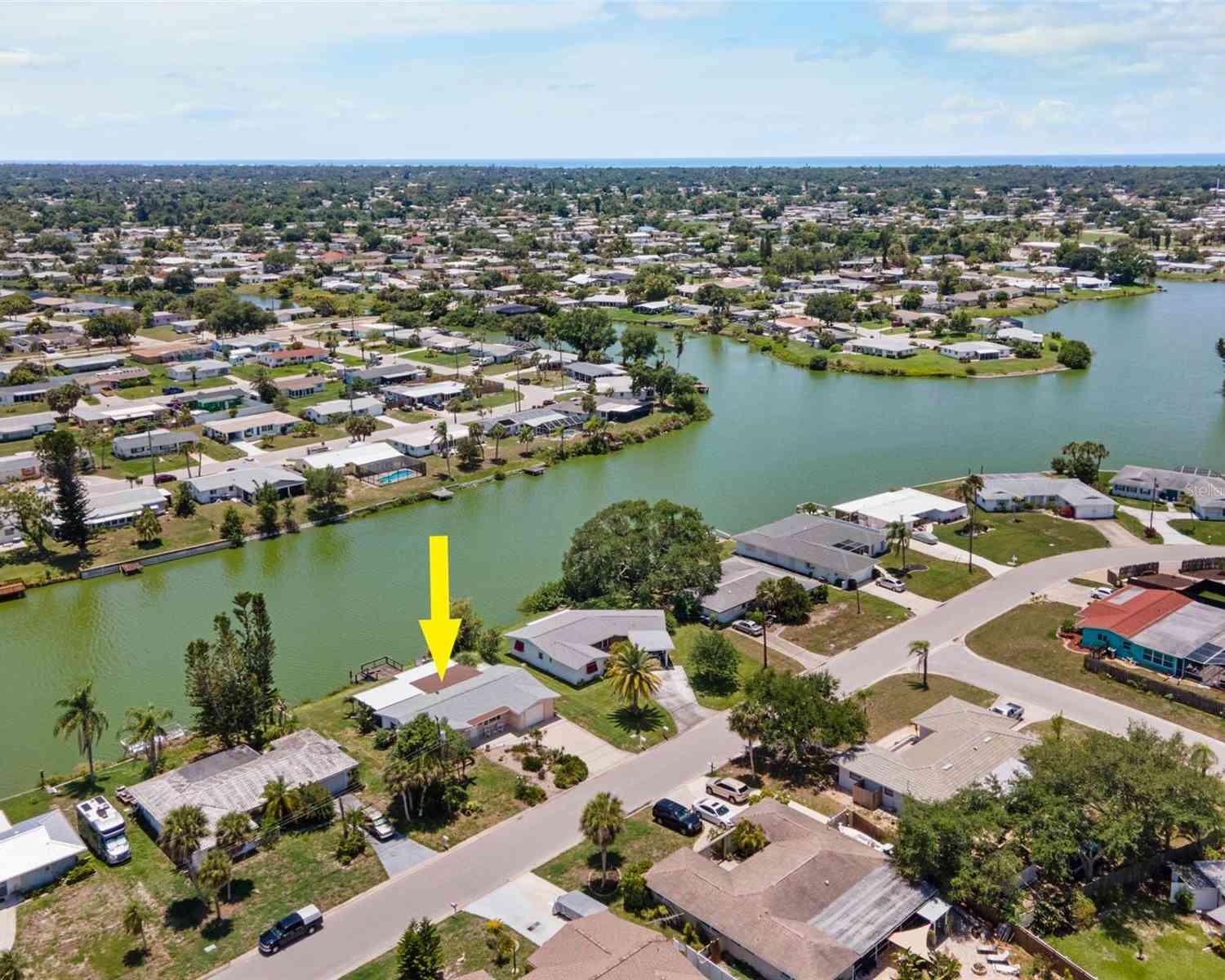 Homes For Sale - 524 S Neponsit Drive<br/> VENICE, FL 34293