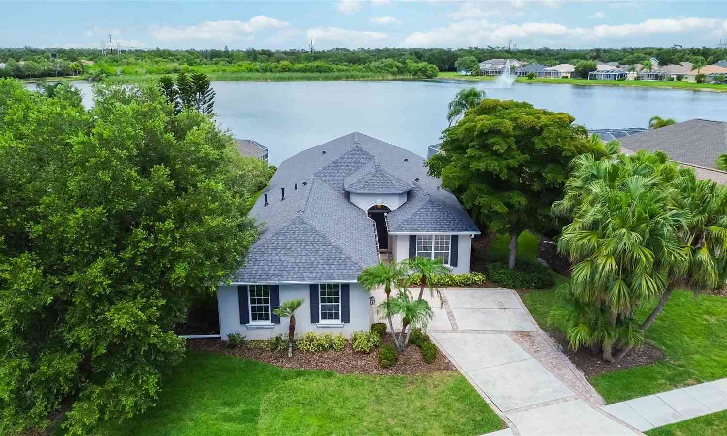 Homes For Sale - 7407 Sea Island Lane<br/> BRADENTON, FL 34201