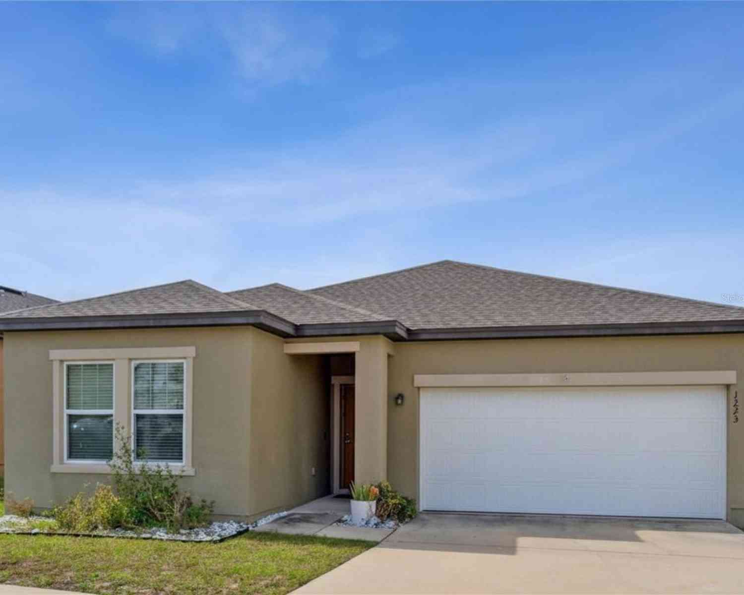 Homes For Sale - 1223 Lycaste Drive<br/> DAVENPORT, FL 33837
