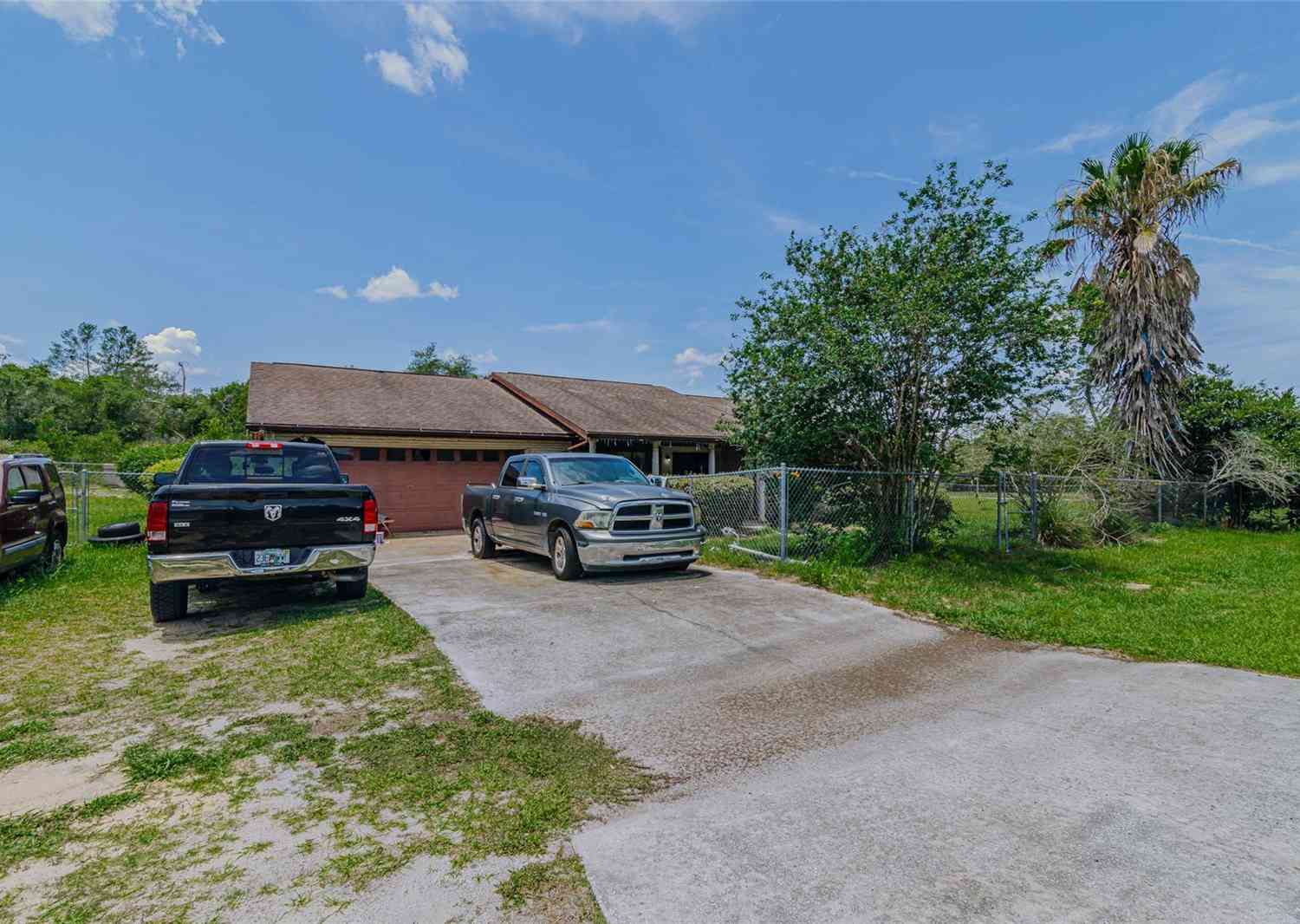 Homes For Sale - 4572 SW 158th Street Road<br/> OCALA, FL 34473