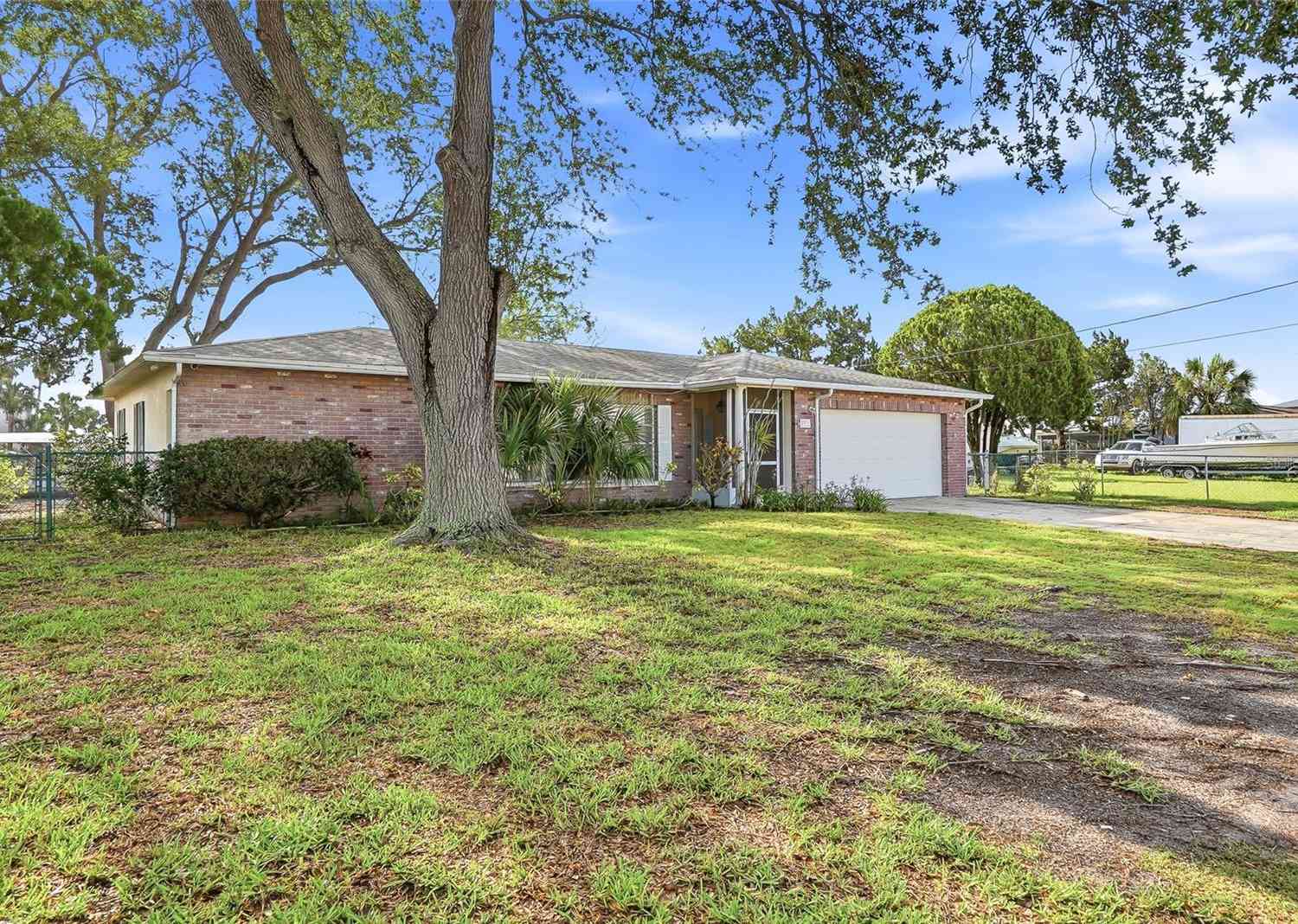 Homes For Sale - 3332 Gulf Winds Circle<br/> HERNANDO BEACH, FL 34607