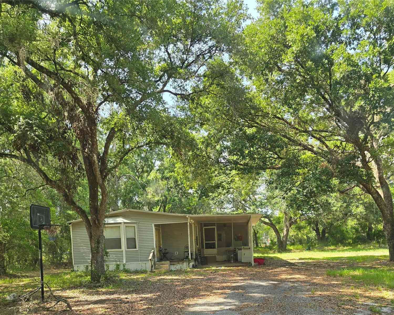 Mobile Home For Sale - 38625 County Line Road<br/> ZEPHYRHILLS, FL 33540