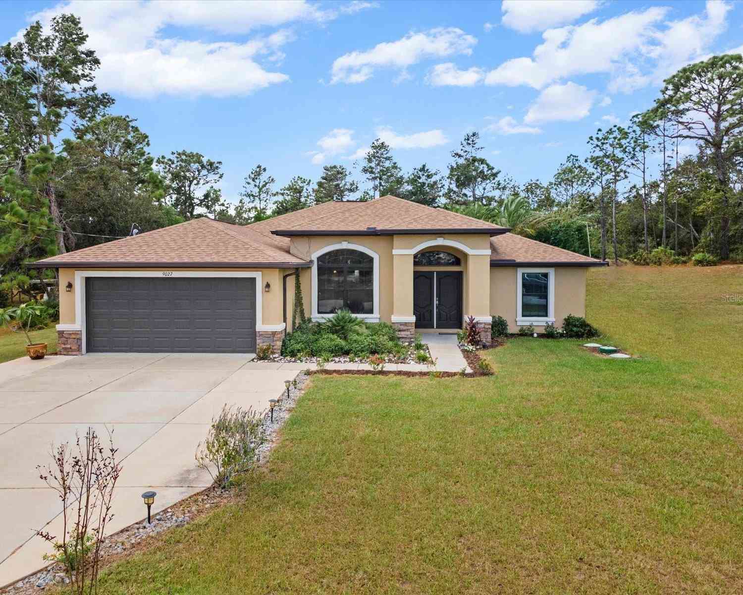 Homes For Sale - 9027 Mavis Road<br/> WEEKI WACHEE, FL 34613